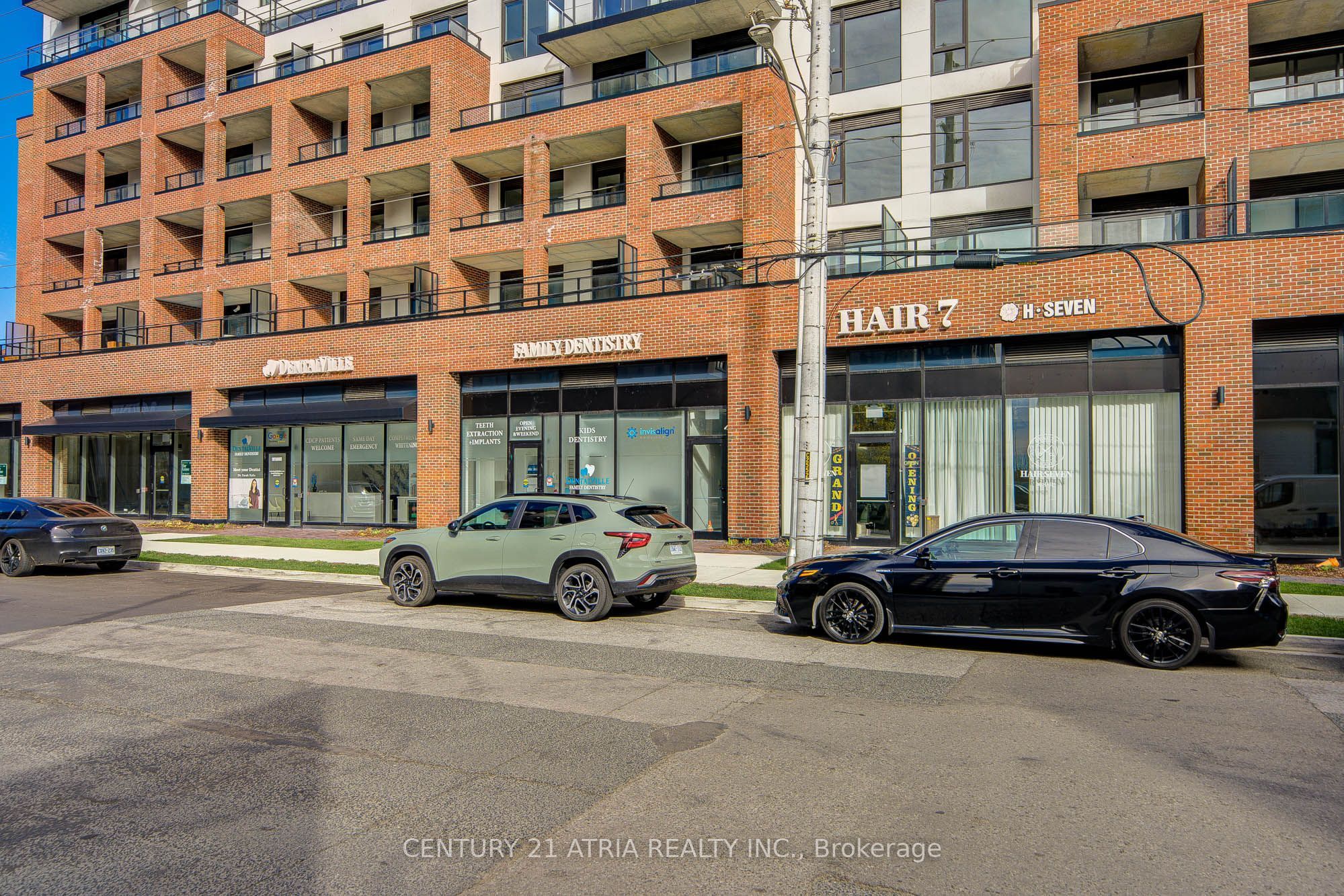 Unit 704 - 2475 Old Bronte Road, Oakville 2