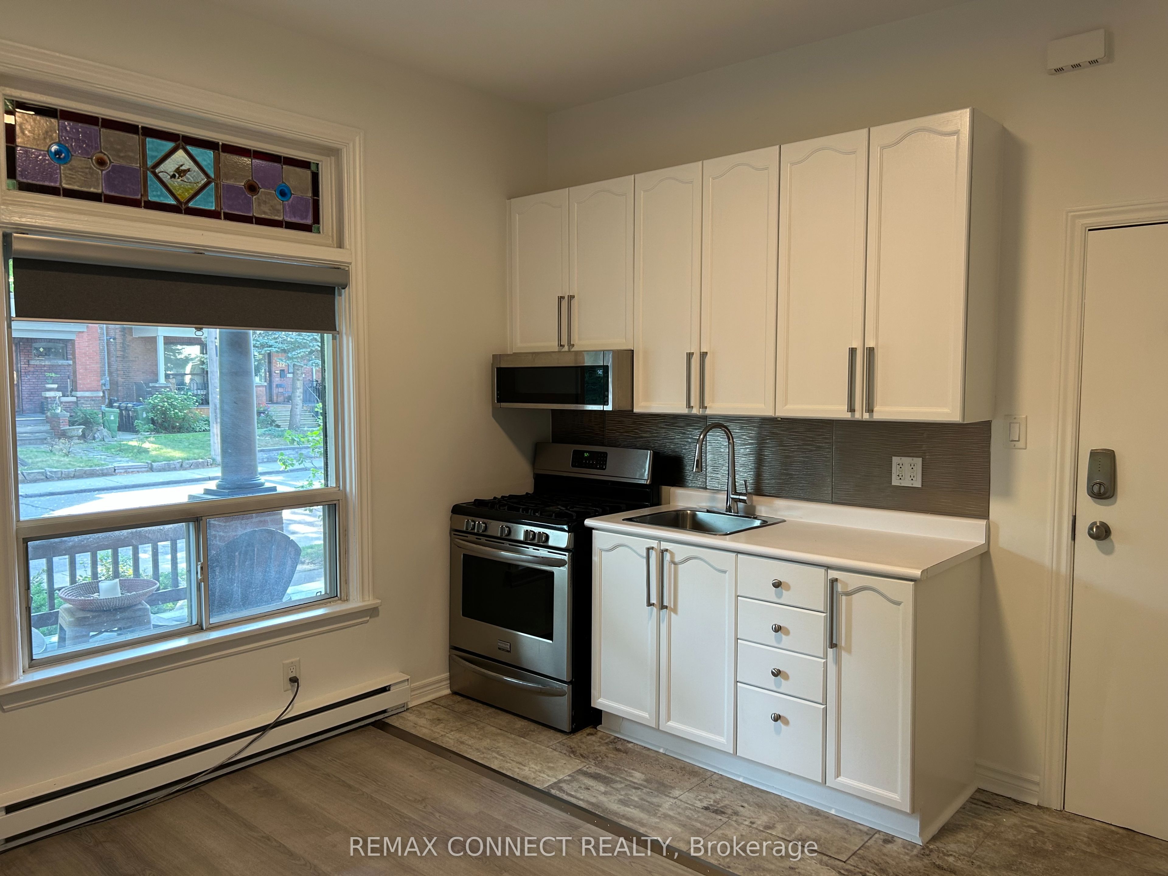 Unit Suite 1 - 307 Pacific Avenue, Toronto 5