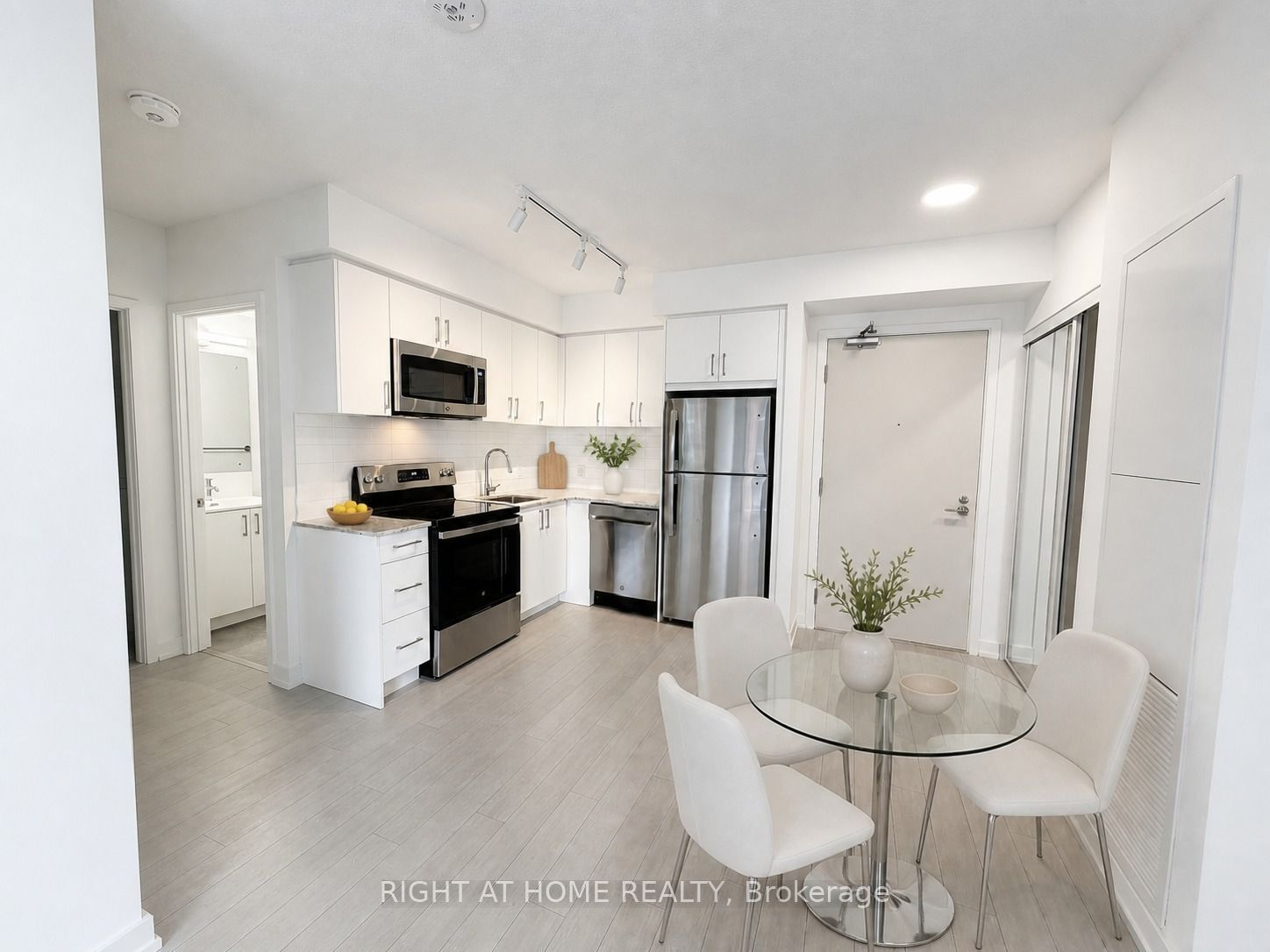 Unit 1522 - 4010 Eglinton Avenue W, Etobicoke 3