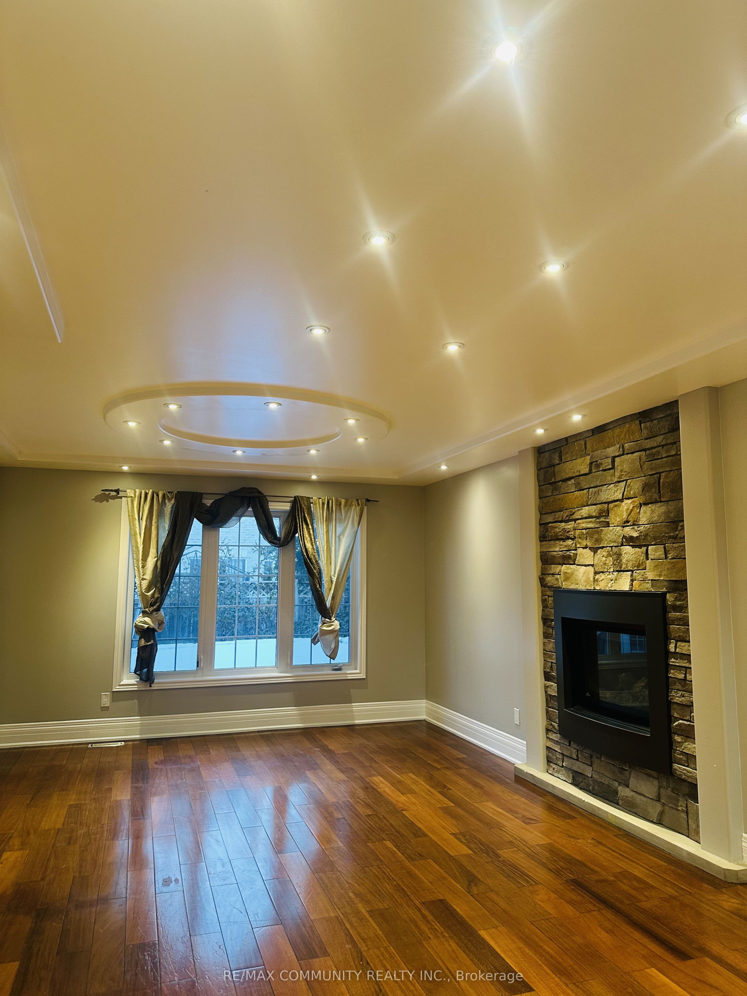 53 Hood Crescent, Brampton 5
