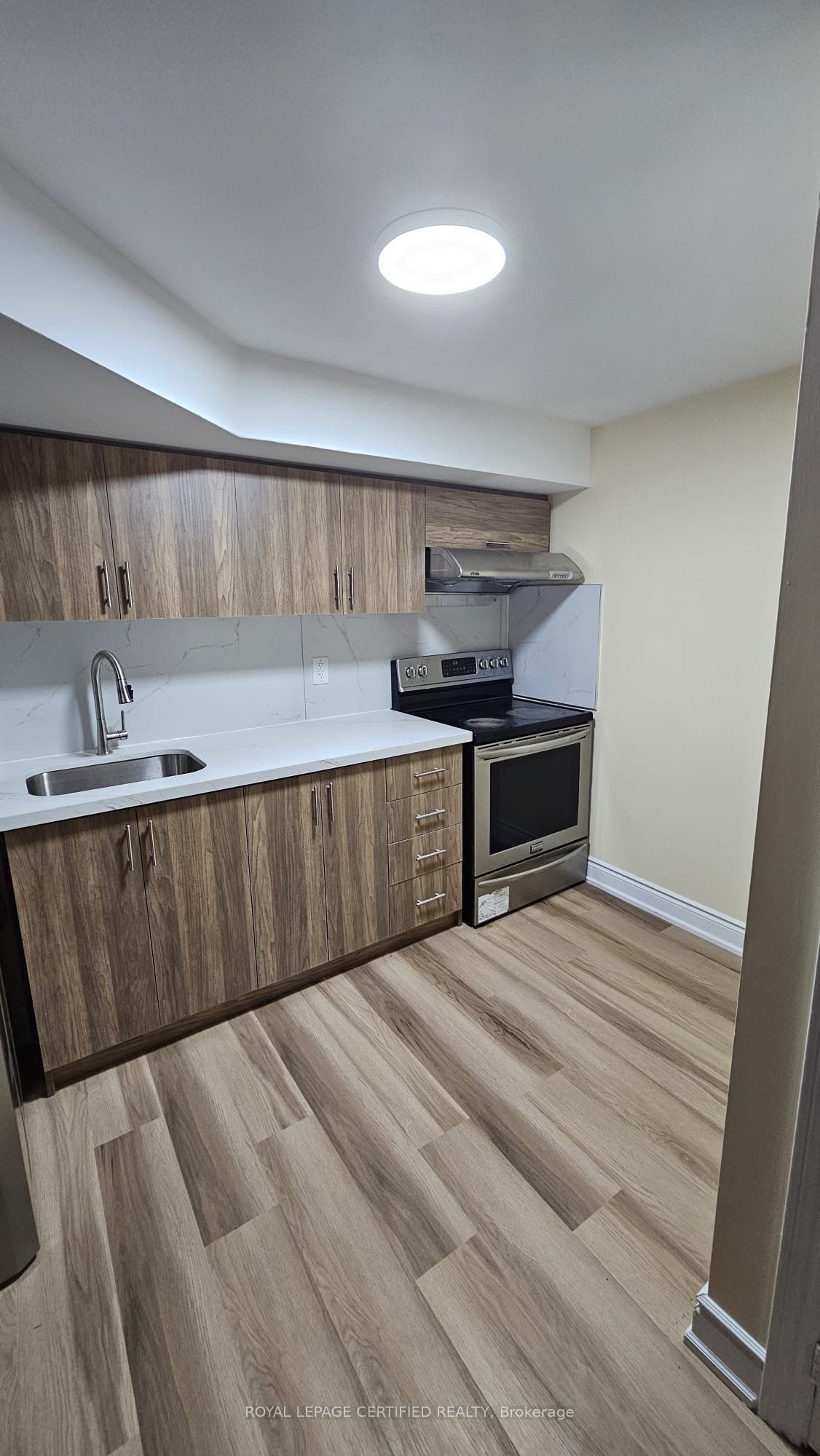 Unit Basement - 102 Bunchberry Way, Brampton 5