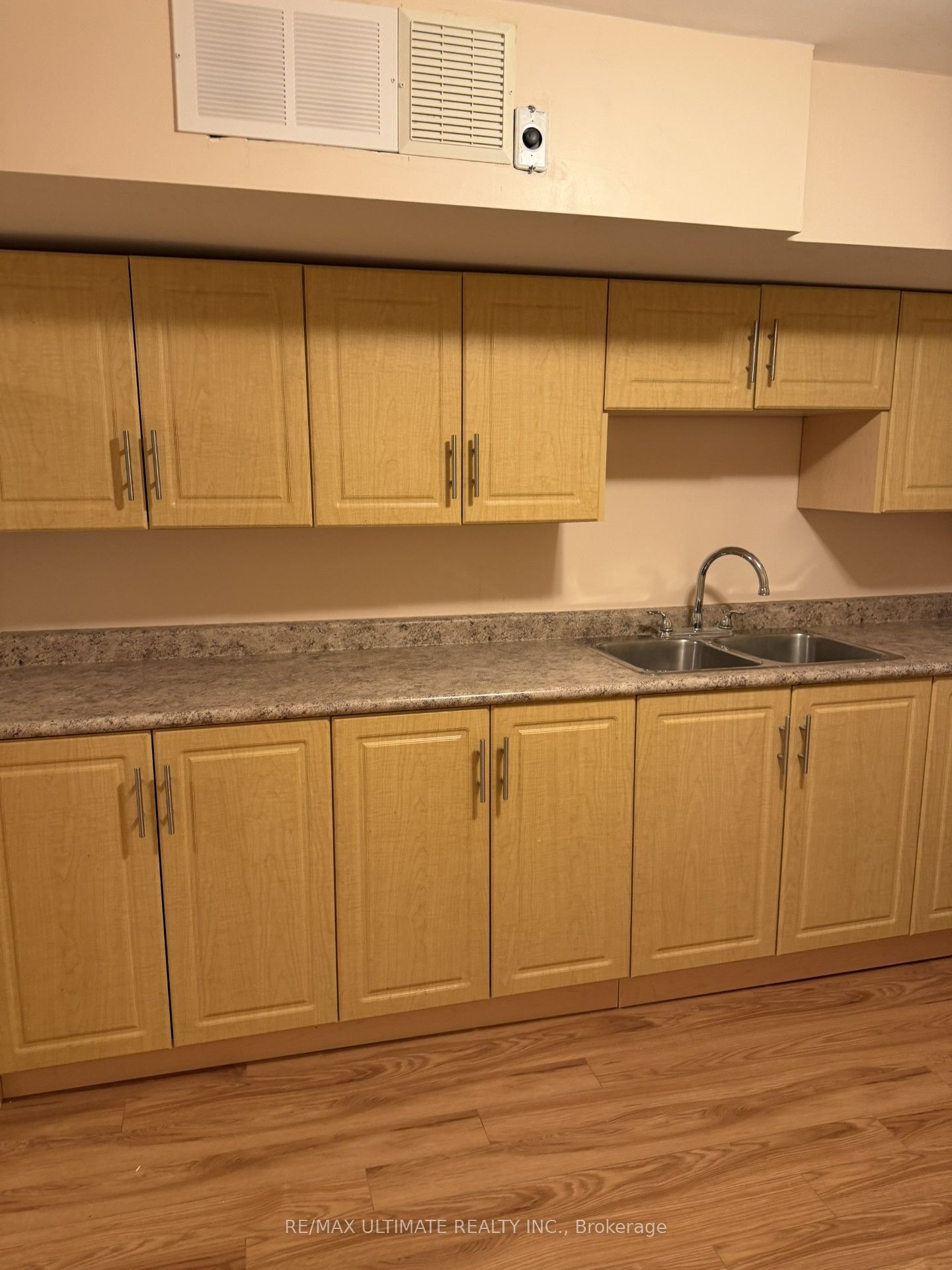 Unit Basement - 58 Braidwood Lake Road, Brampton 5