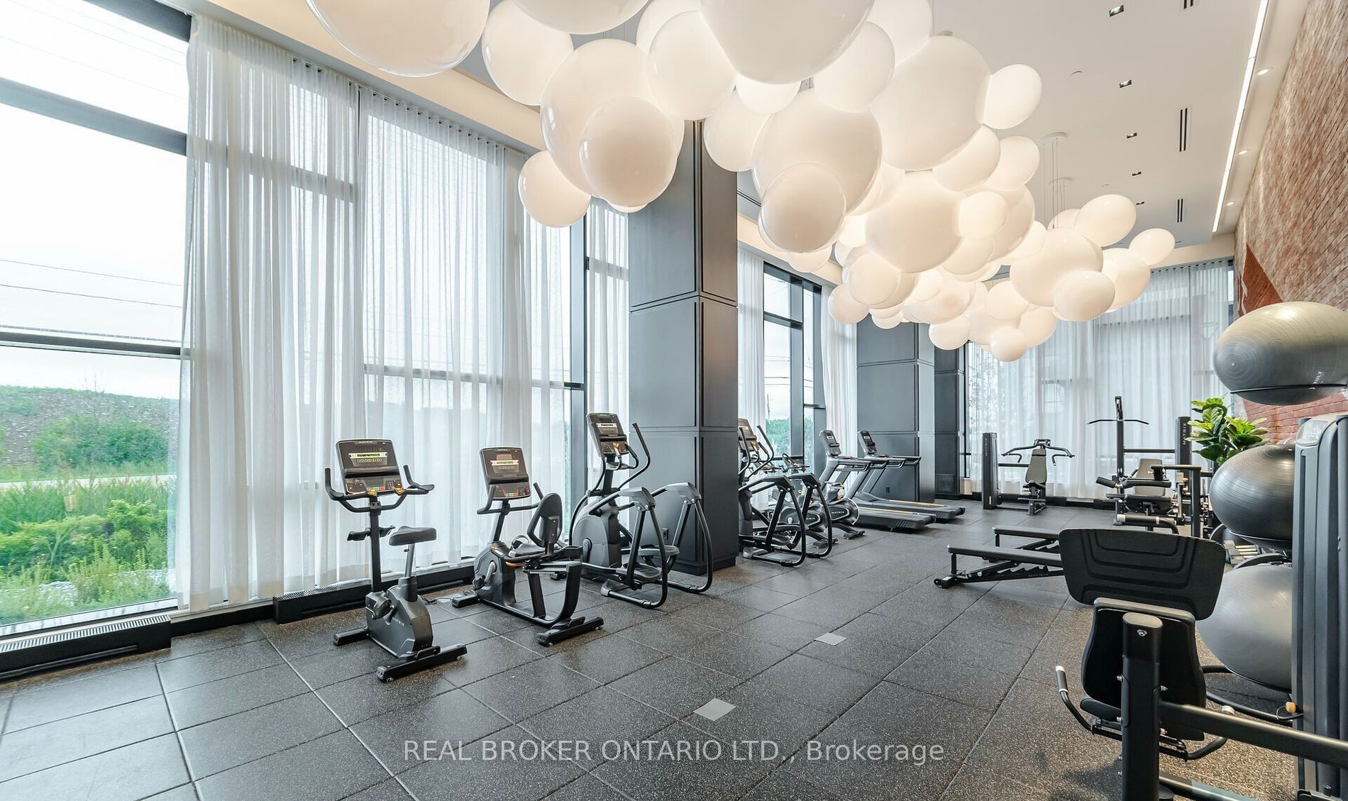 Unit 3 - 3200 William Coltson Avenue, Oakville 5