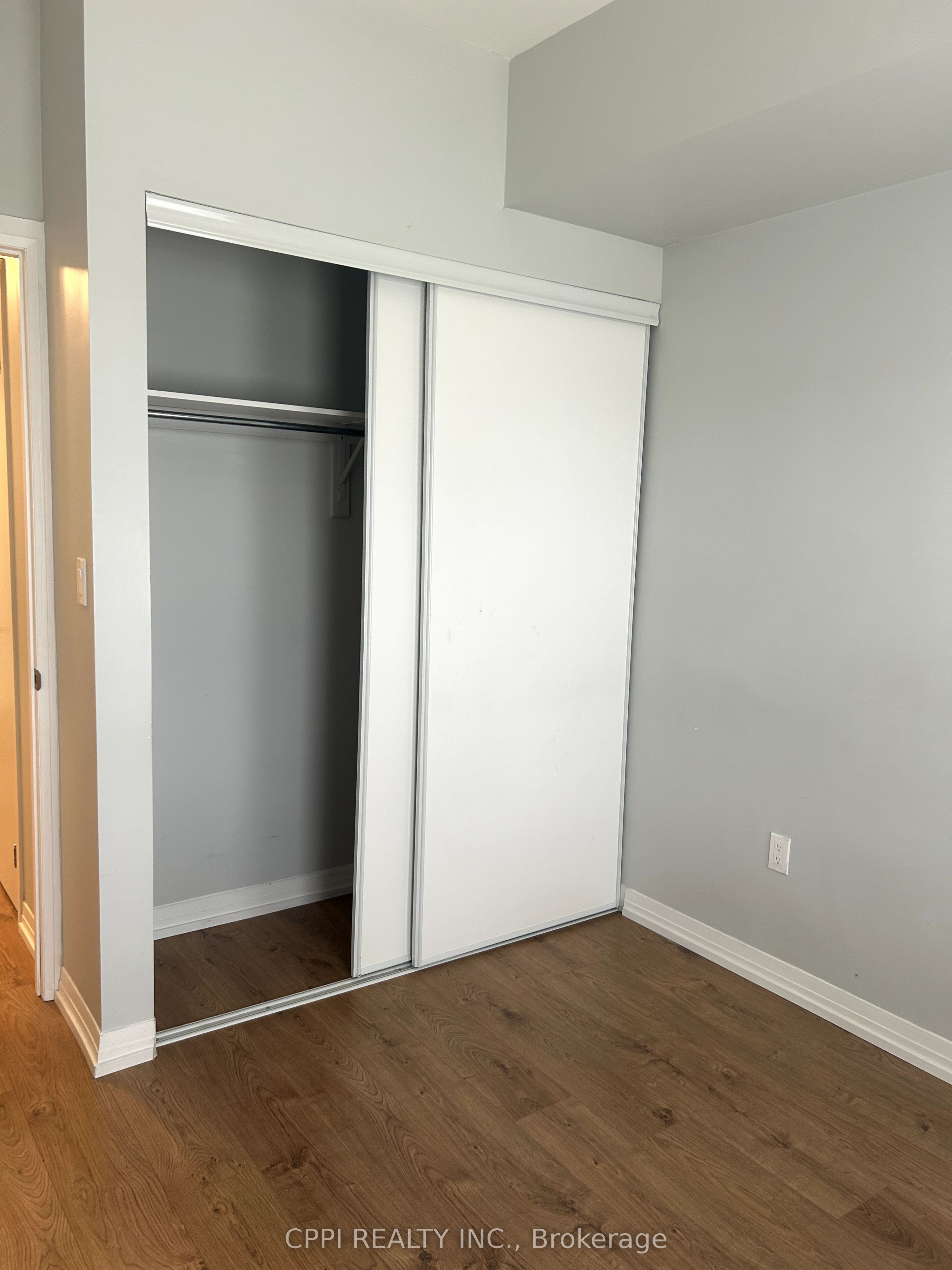 Unit 318B - 402 East Mall Drive, Etobicoke 5