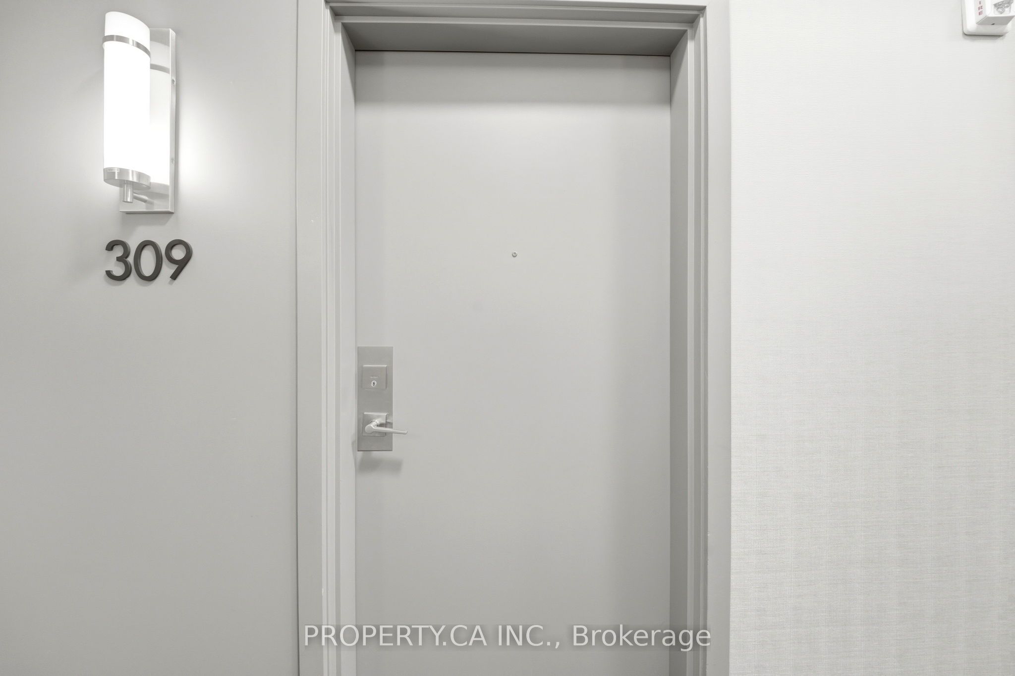 Unit 309 - 120 Canon Jackson Drive, Toronto 5