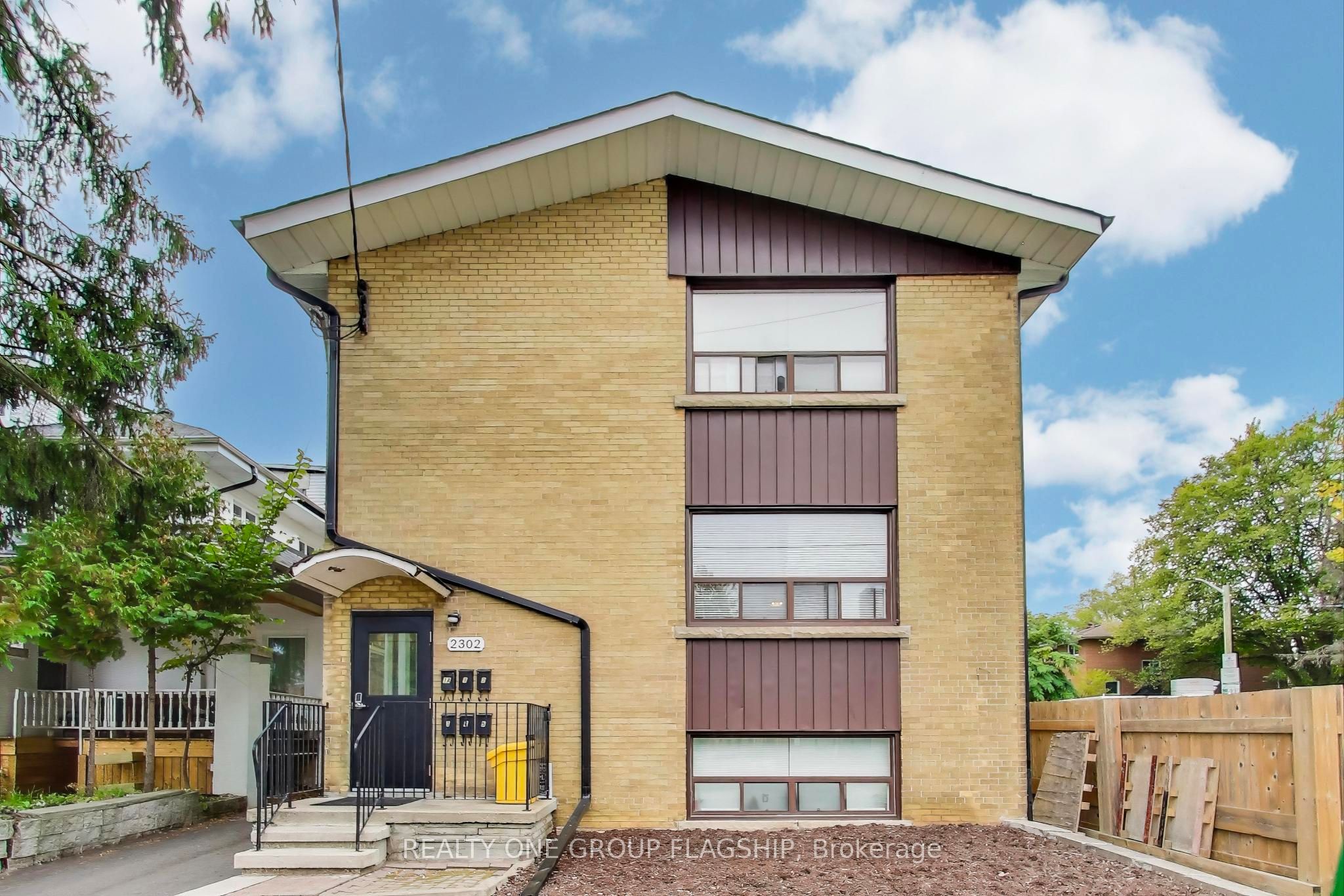 Unit 1A - 2302 Lake Shore Boulevard W, Etobicoke 3