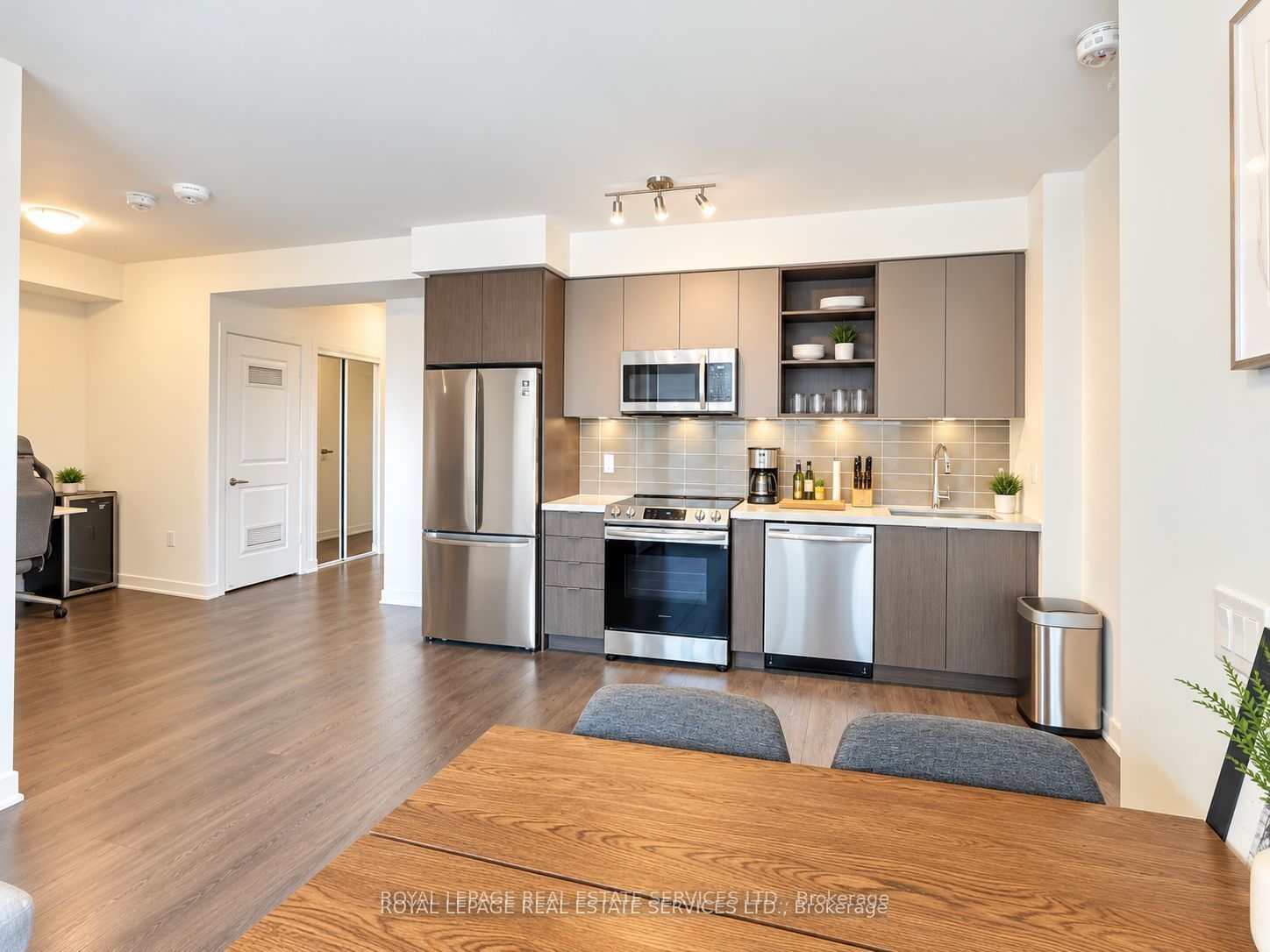 Unit 904 - 4675 Metcalfe Avenue S, Mississauga 5
