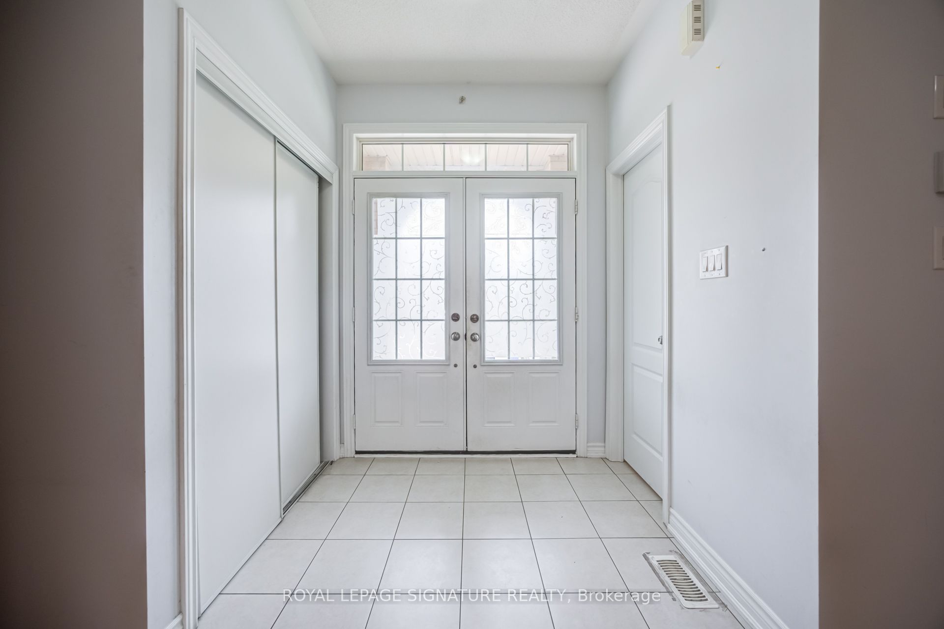 Unit Upper - 42 Daden Oaks Drive, Brampton 5
