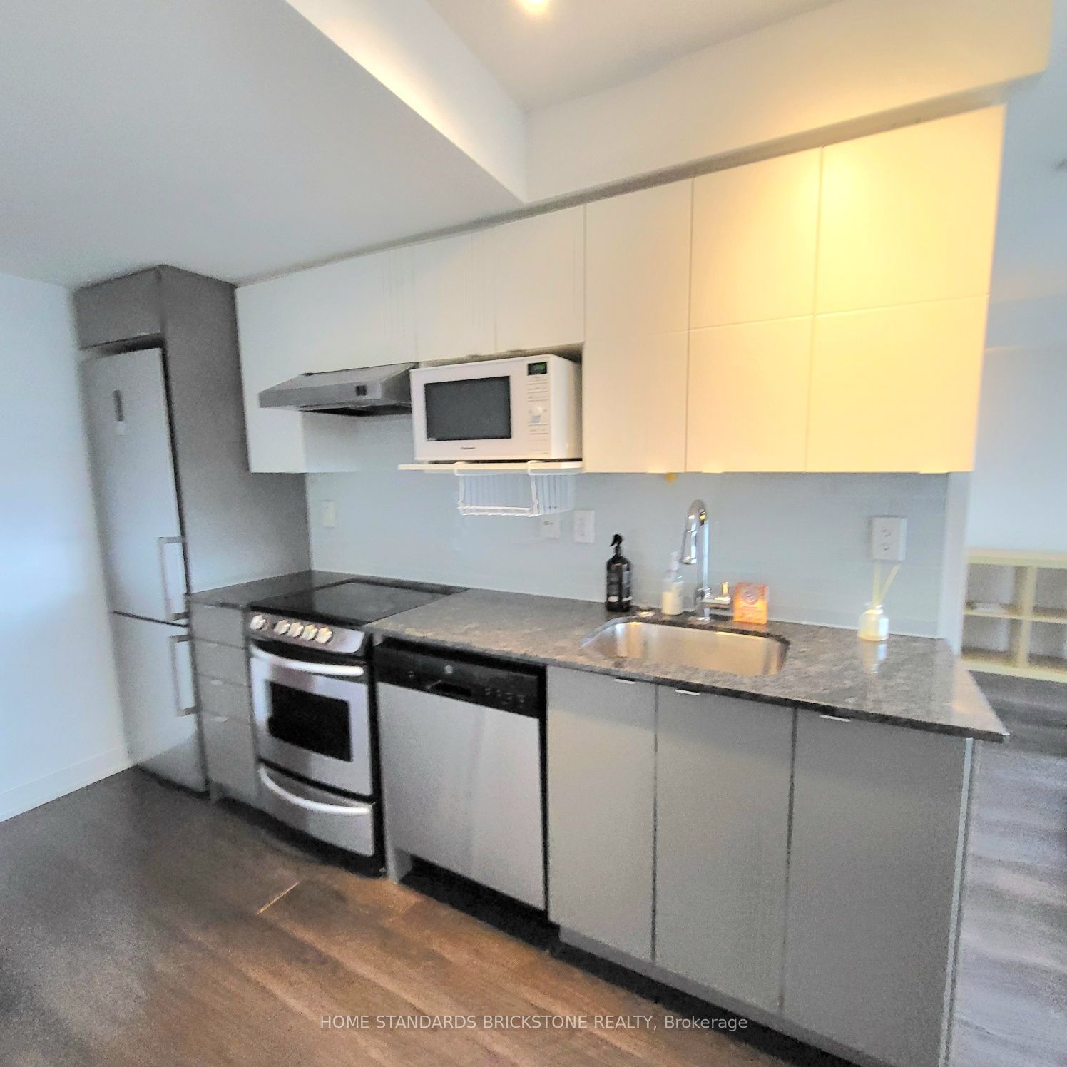 Unit 1001 - 160 Flemington Road, North York 4