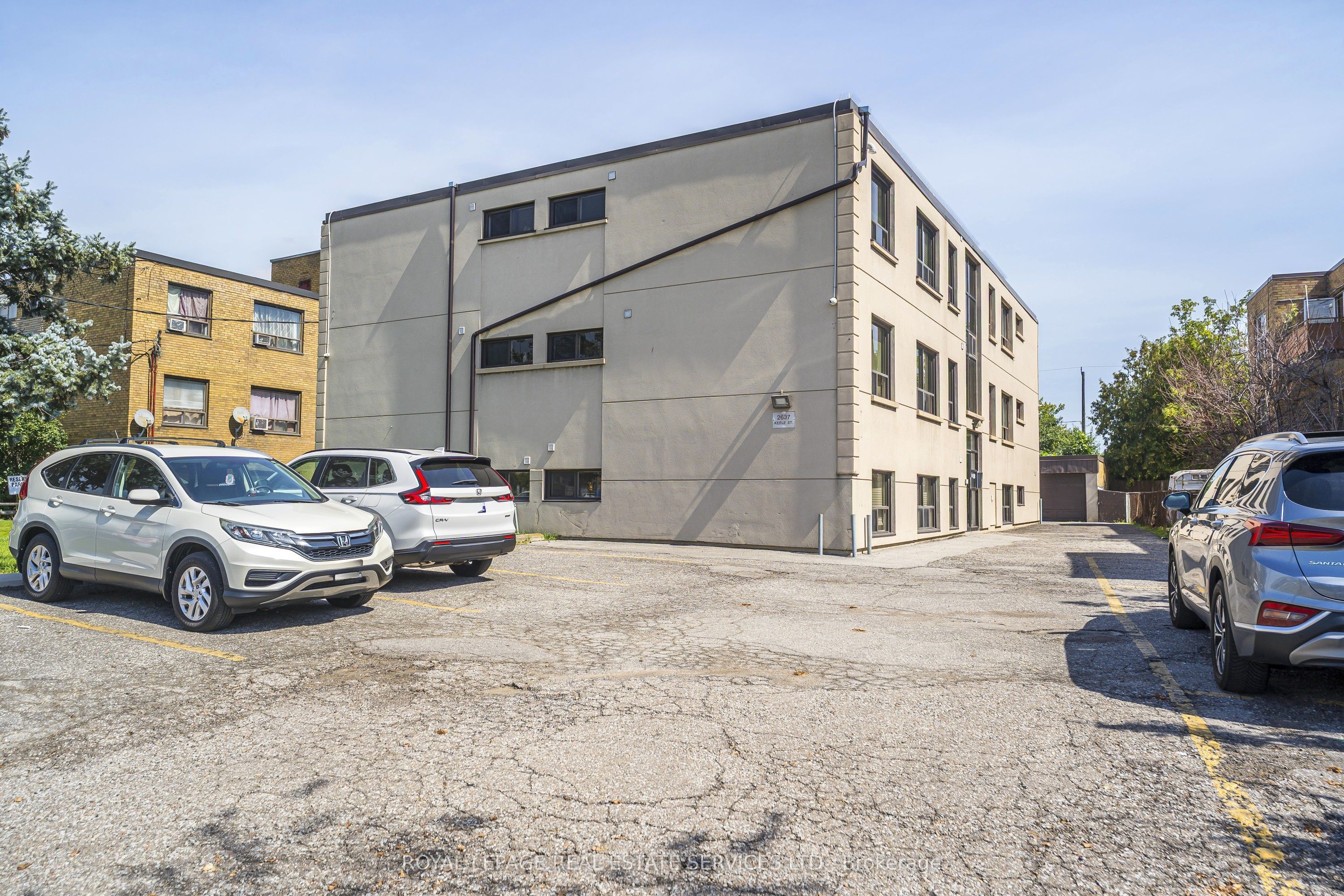 Unit 8 - 2637 Keele Street, North York 4