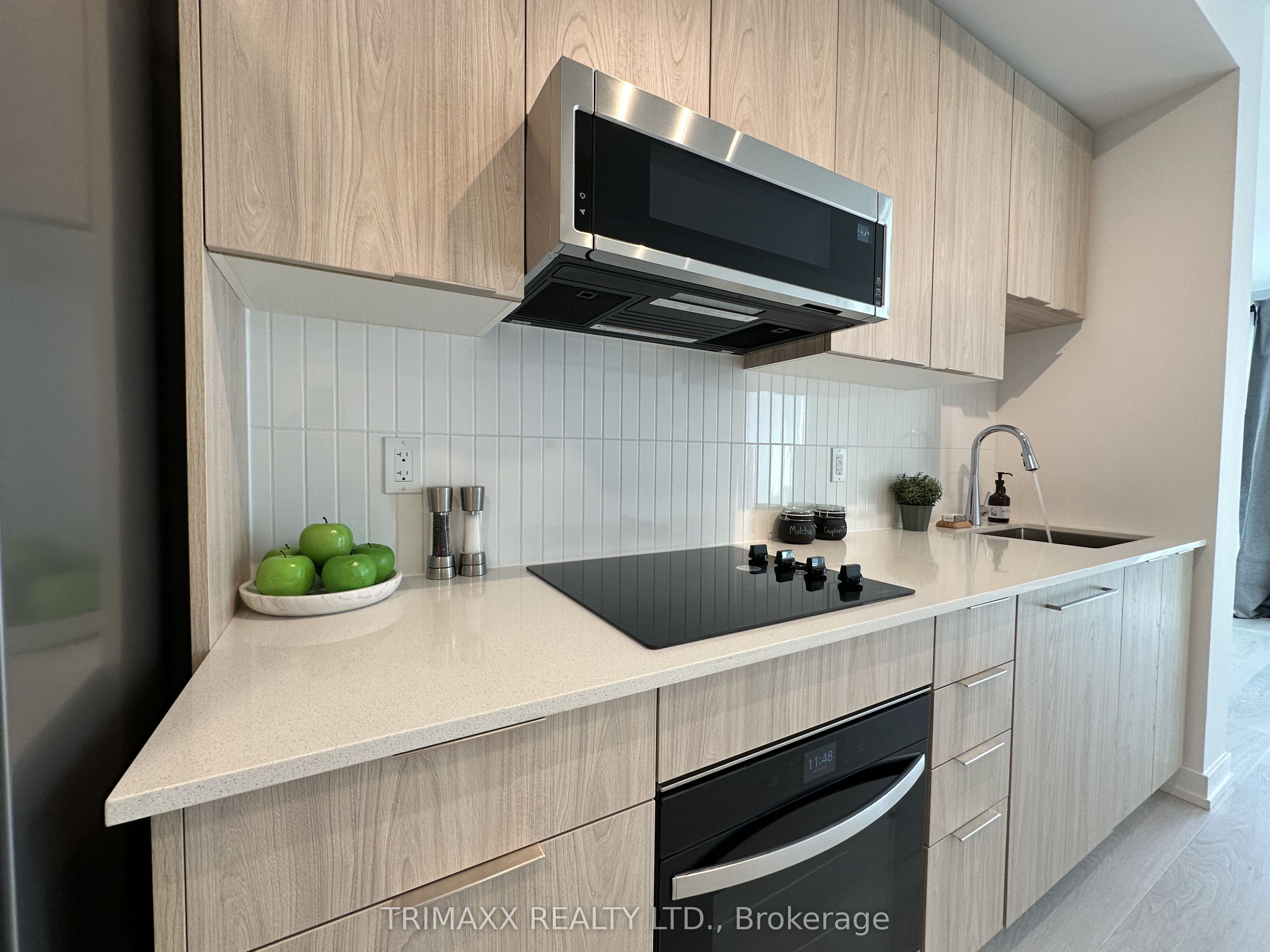 Unit 226 - 2501 Saw Whet Boulevard, Oakville 3