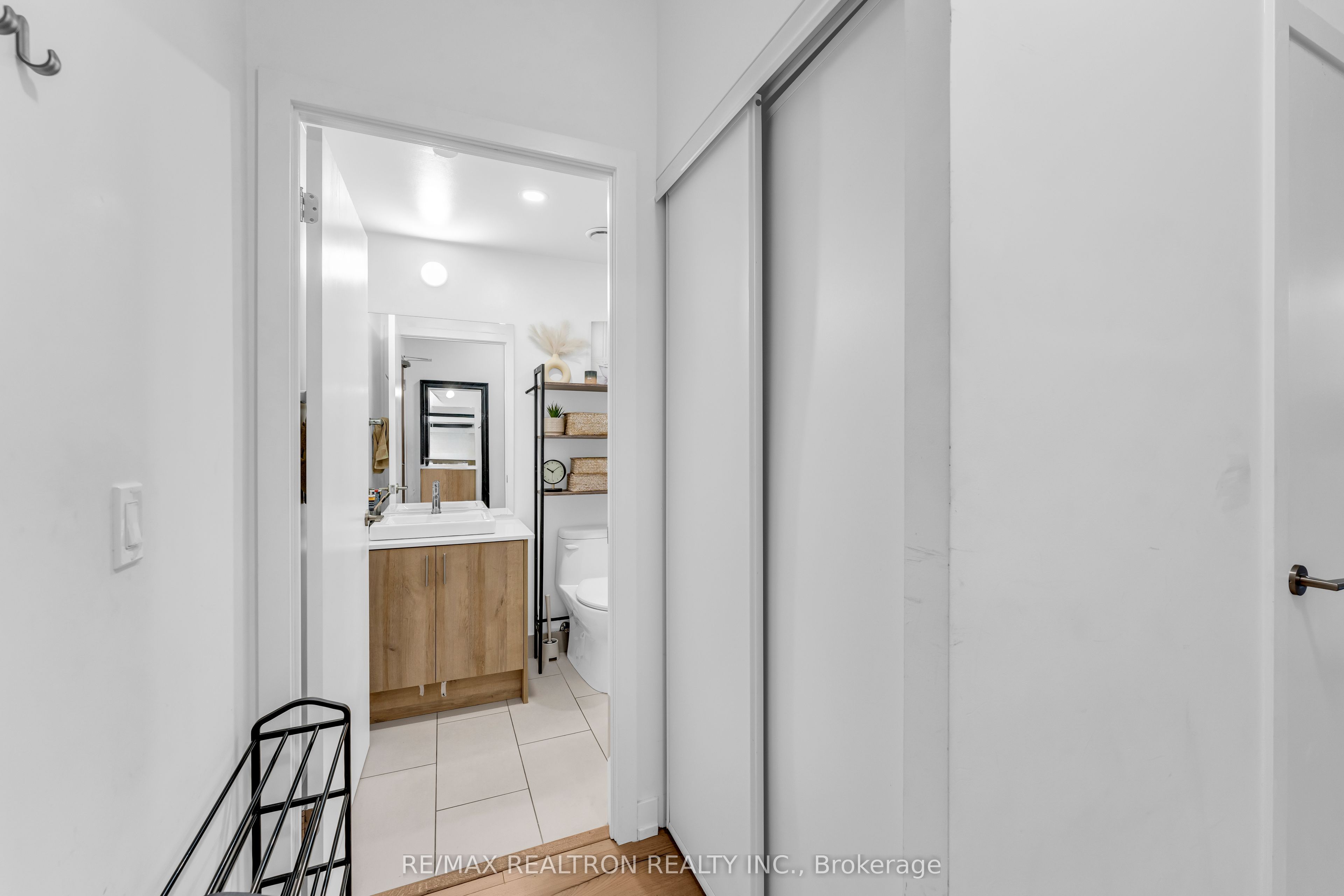 Unit 317 - 1195 The Queensway, Etobicoke 3
