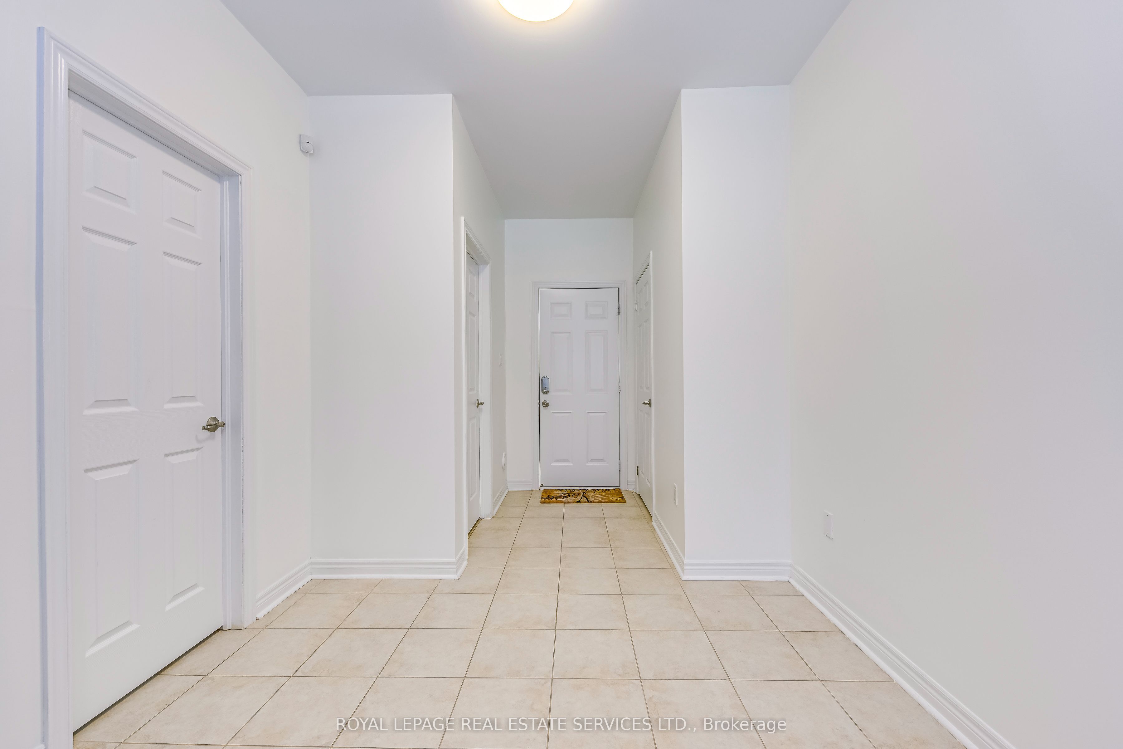 3072 Eberly Woods Drive, Oakville 4