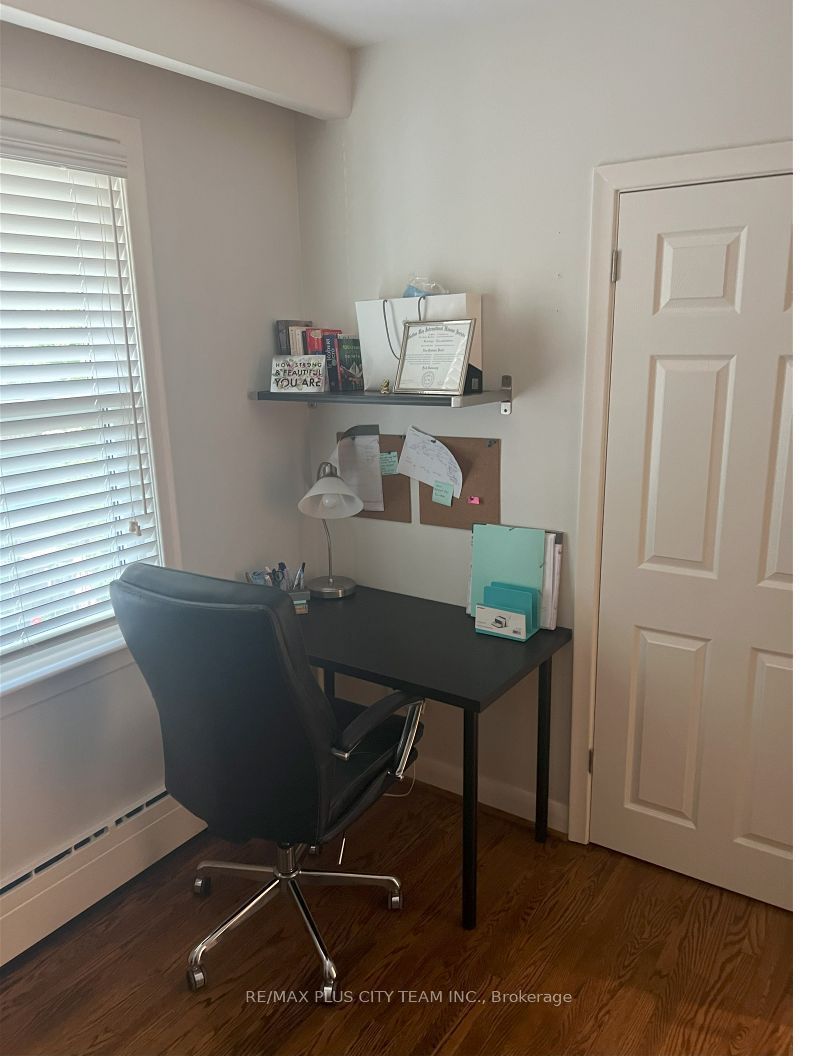Unit Unit 3 - 9 Thirty Fifth Street, Etobicoke 2