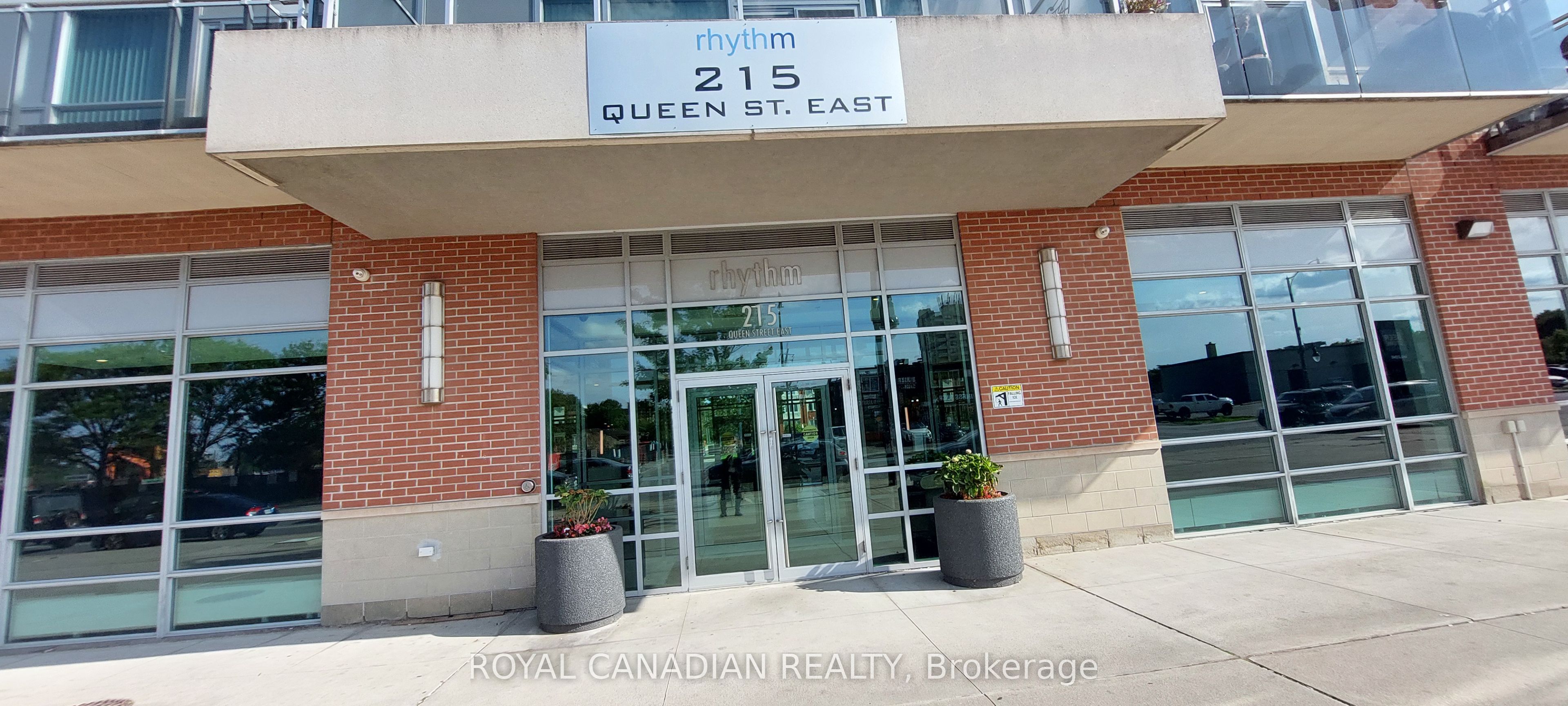 Unit 1411 - 215 Queen Street E, Brampton 3