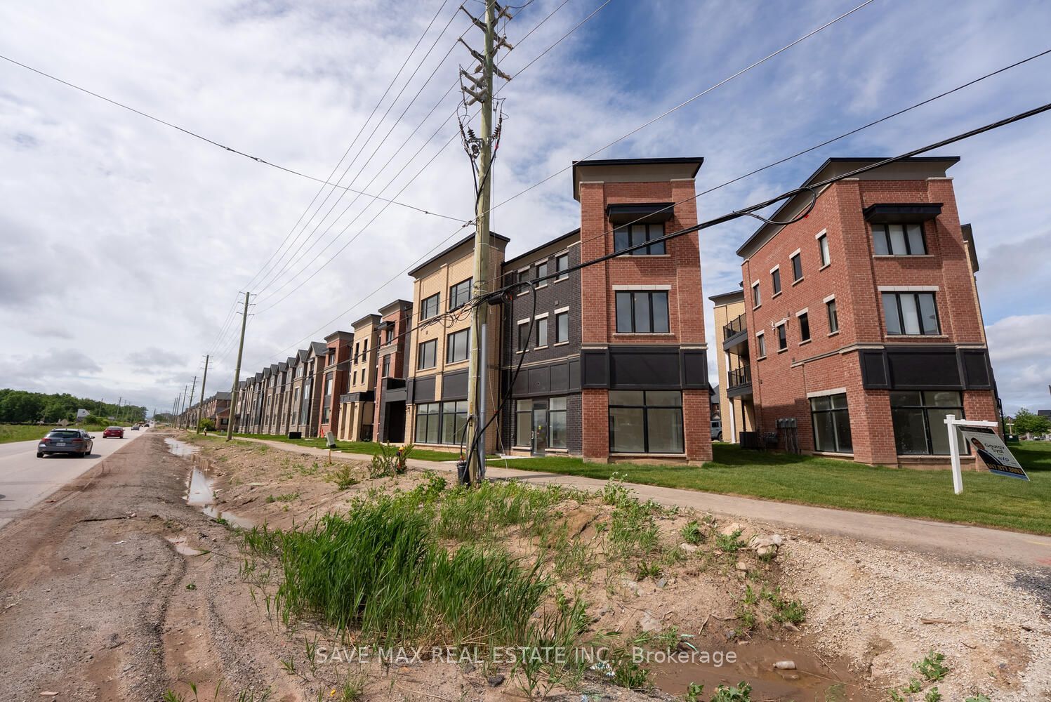 Unit 2 - 3299 Sixth Line, Oakville 3