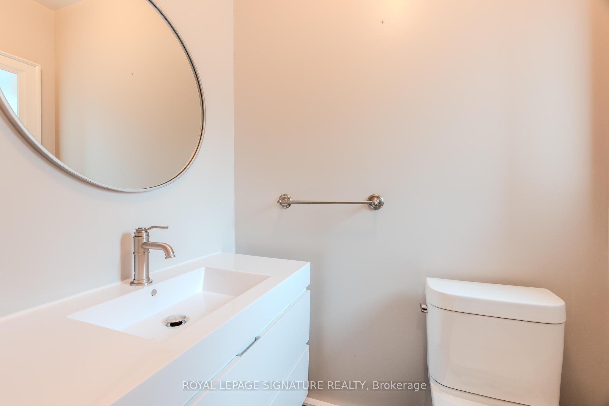 Unit Main - 45 William Street, Toronto 4