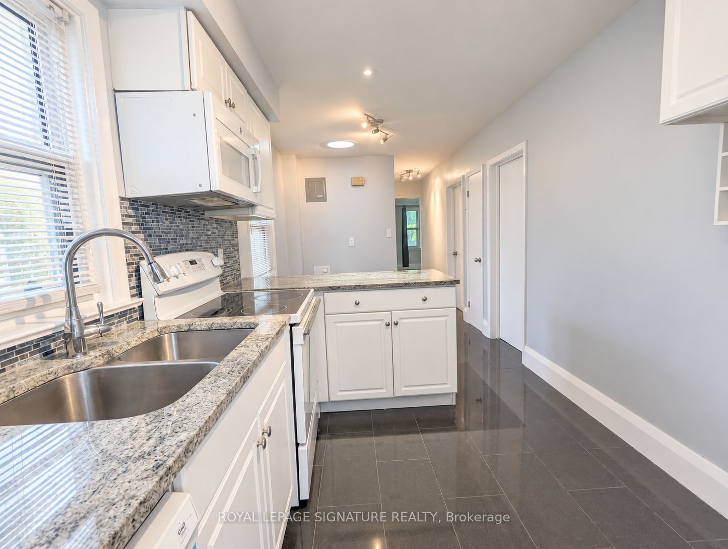 Unit 3 - 13 Wesley Street, Etobicoke 2