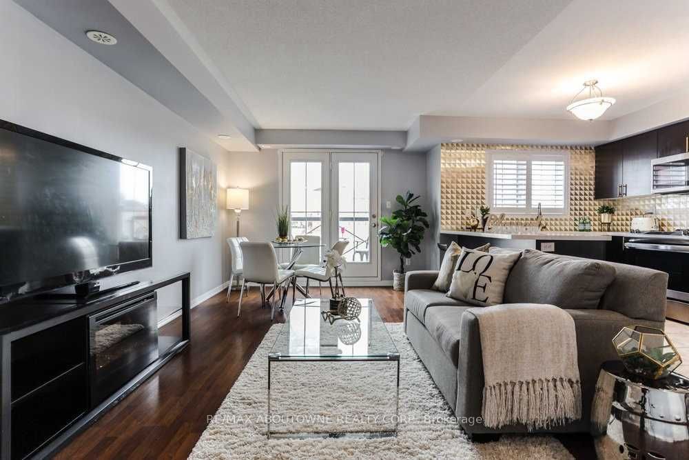 Unit 10 - 2579 Sixth Line, Oakville 5