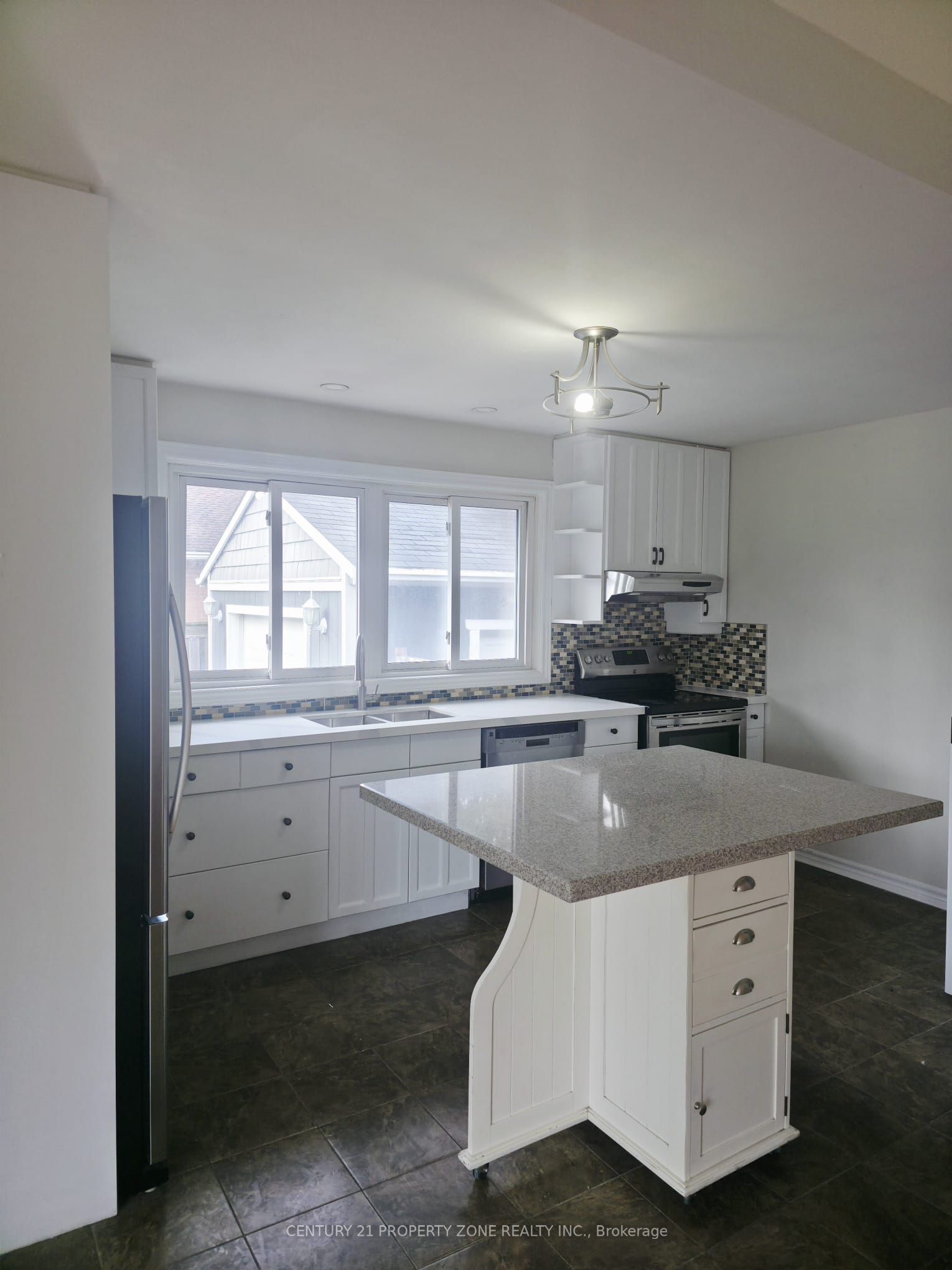 5439 Cornwall Crescent, Burlington 4