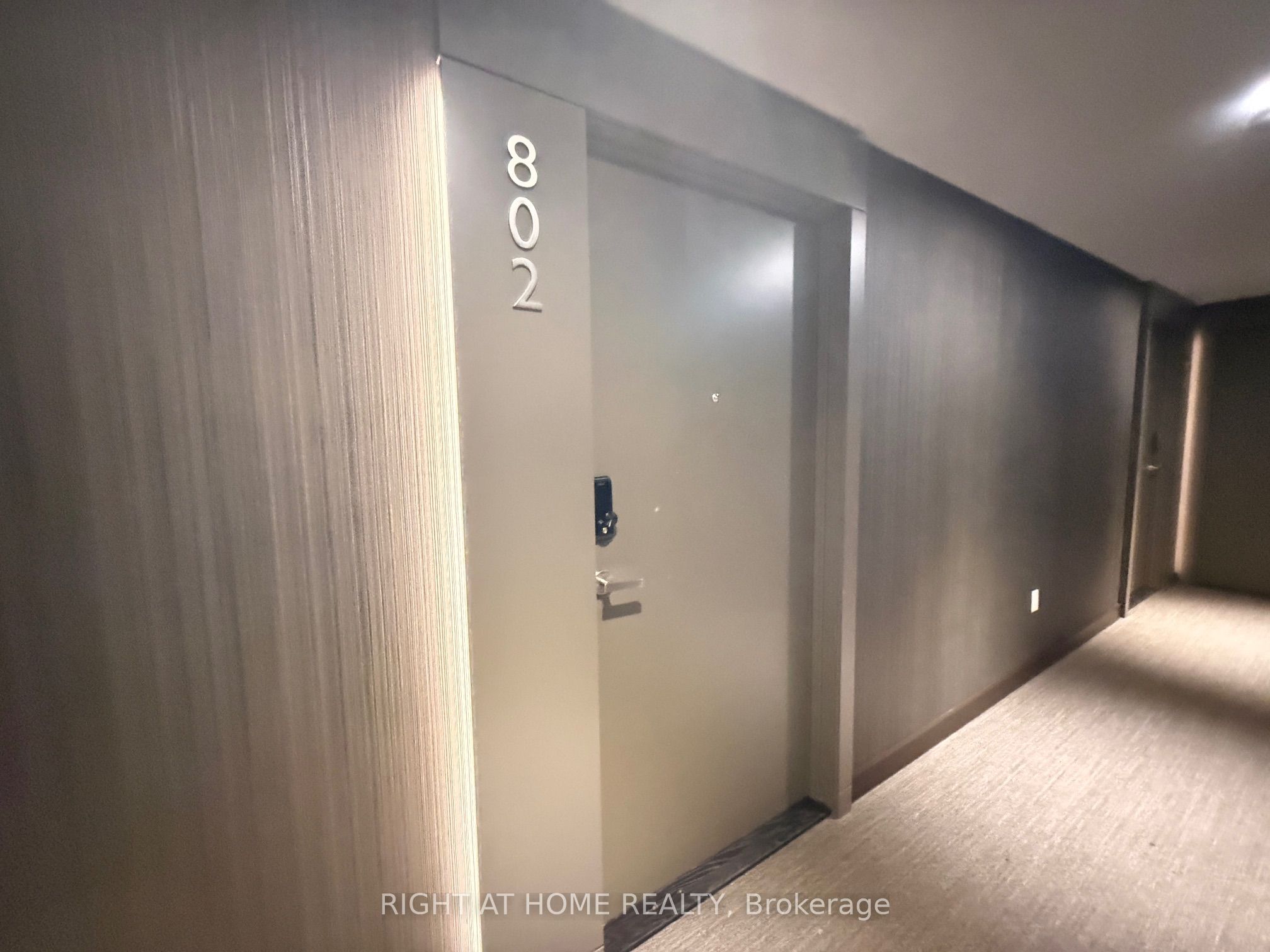 Unit 802 - 448 Burnhamthorpe Road, Mississauga 5