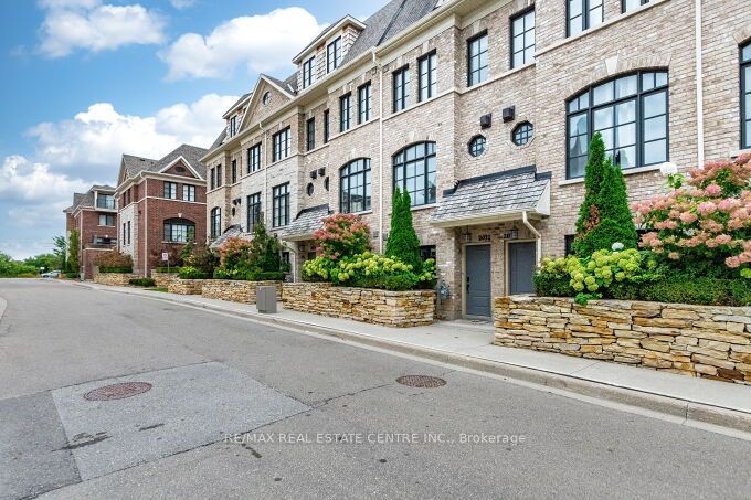 2034 Queensborough Gate, Mississauga 2