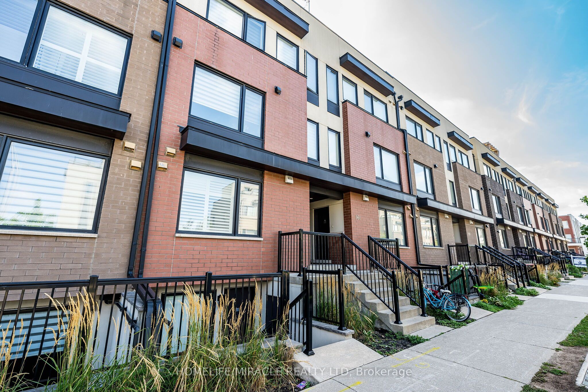 Unit 8 - 161 William Duncan Road, North York 2