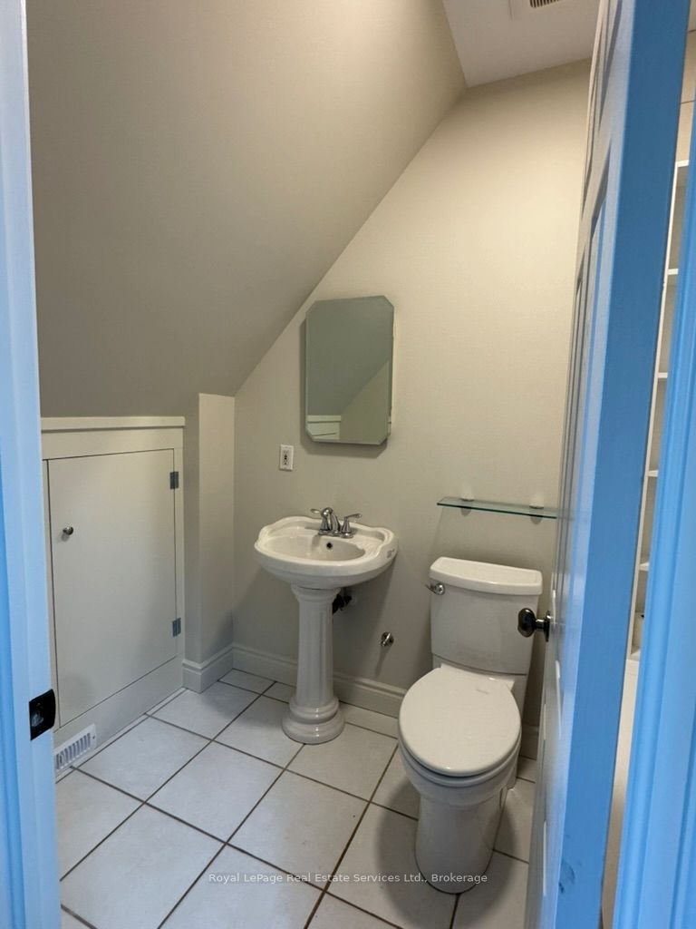 Unit 3 - 134 Forsythe Street, Oakville 5