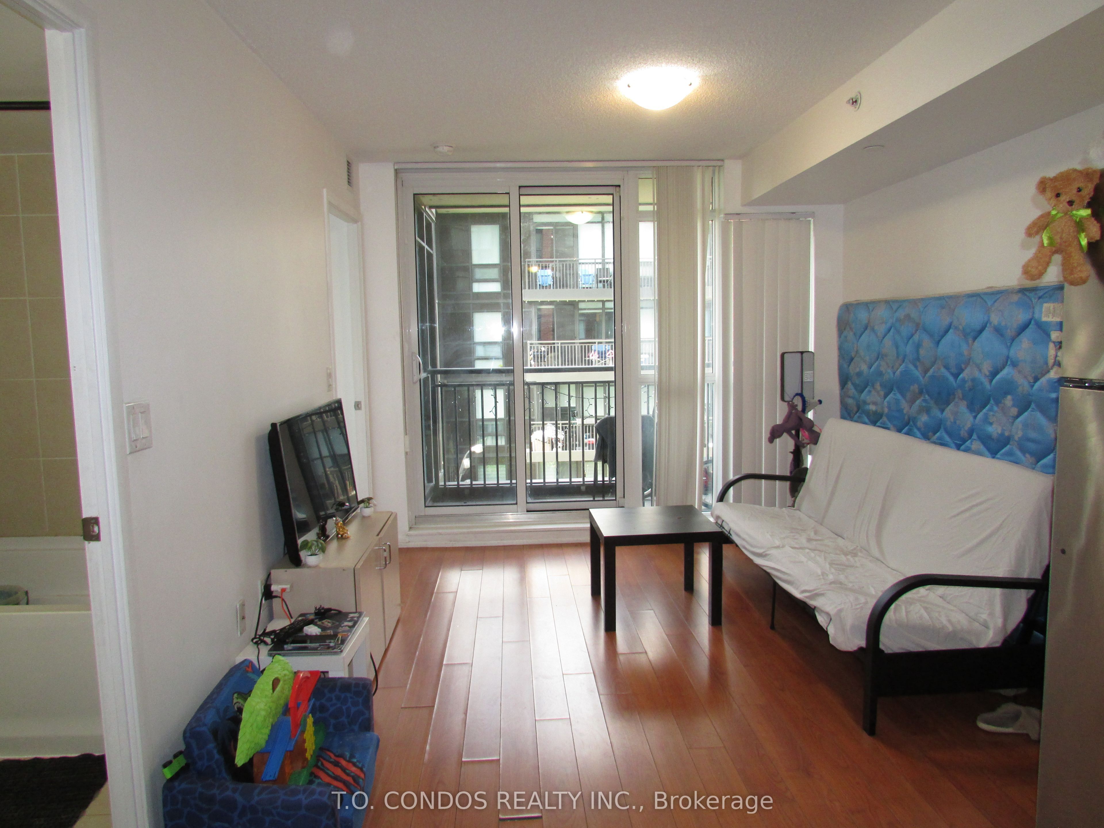 Unit 1103 - 830 Lawrence Avenue W, North York 5