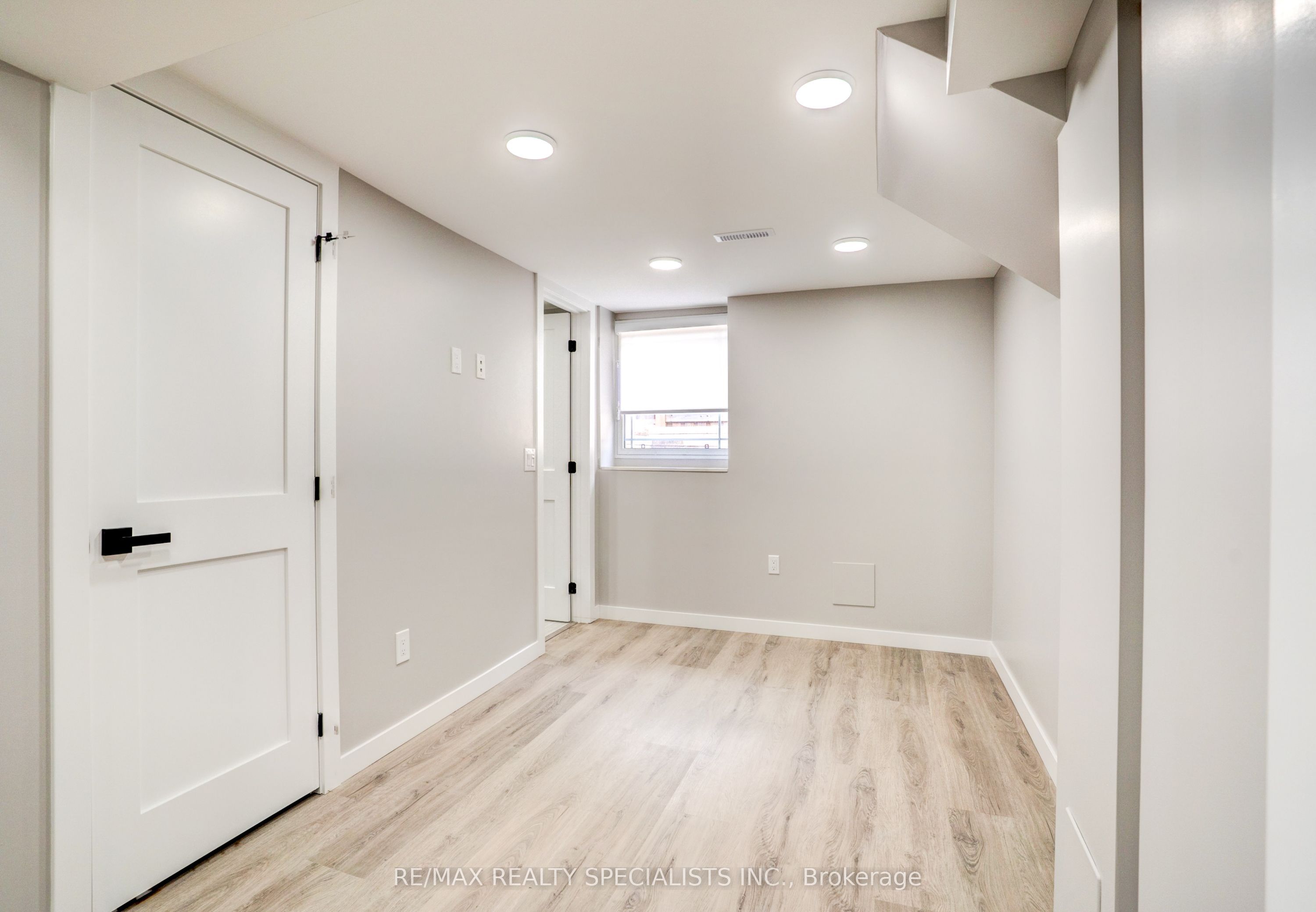 Unit Lower - 454 Mayzel Road, Burlington 4