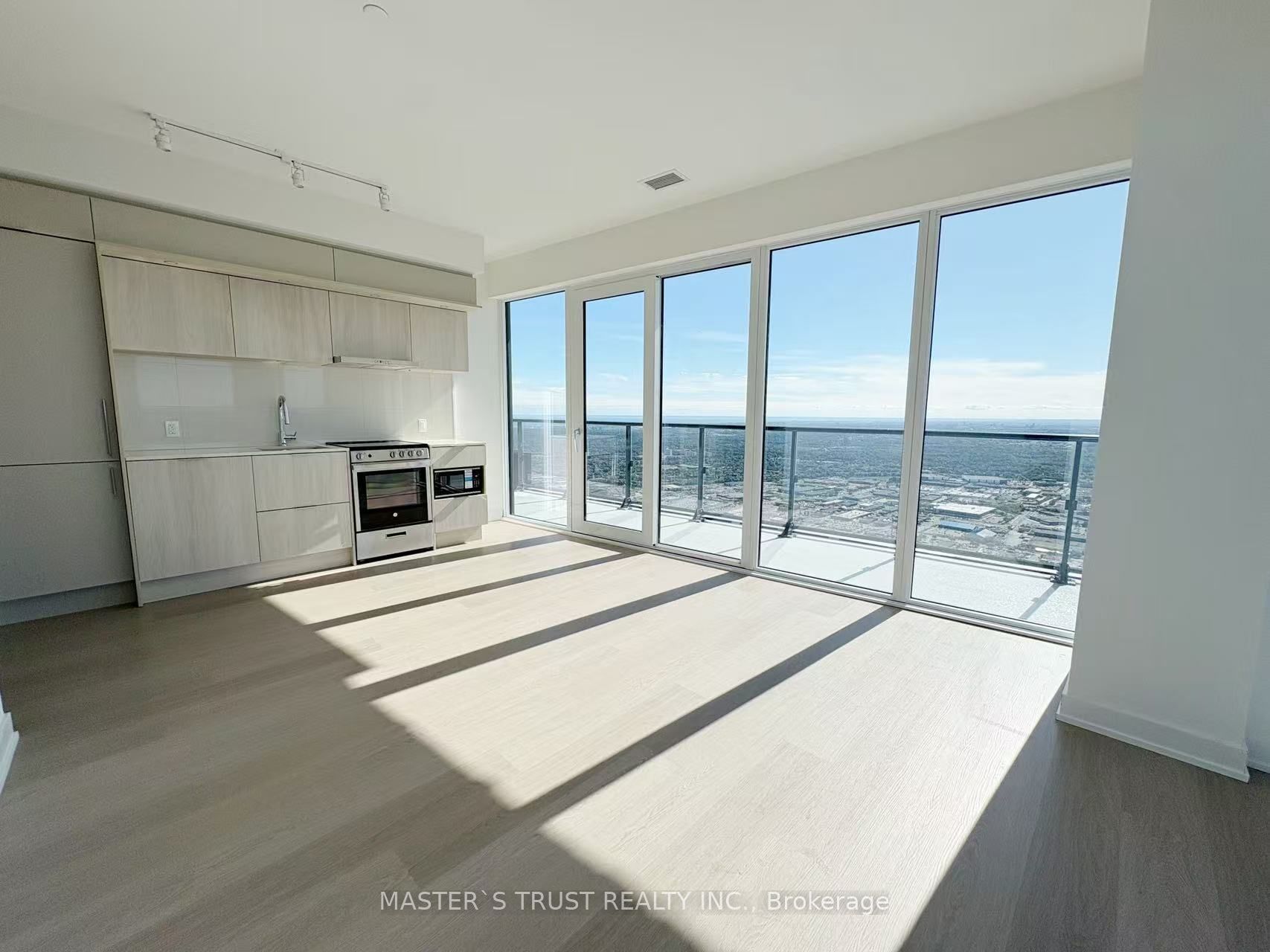 Unit 7502 - 448 Burnhamthorpe Road W, Mississauga 2