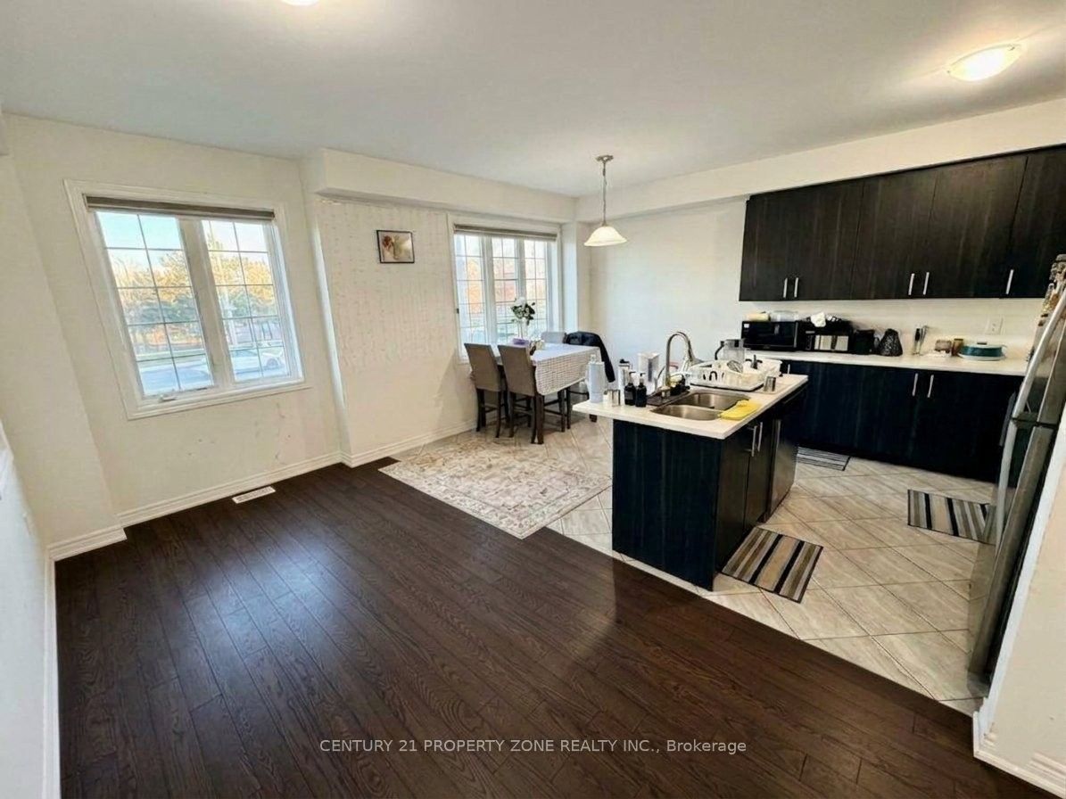 Unit Main/Upper - 31 Hashmi Place, Brampton 5