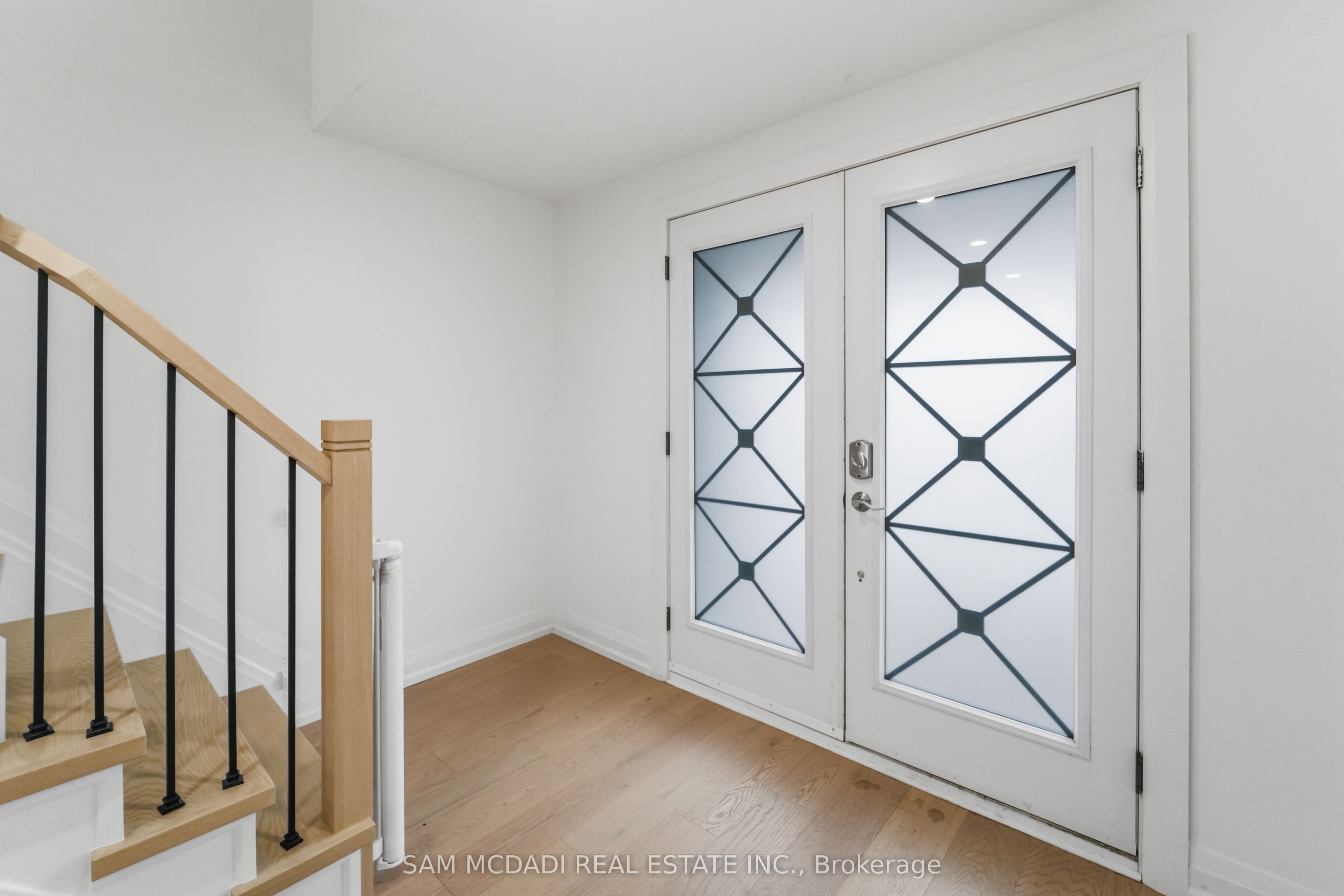 2290 Devon Road, Oakville 4