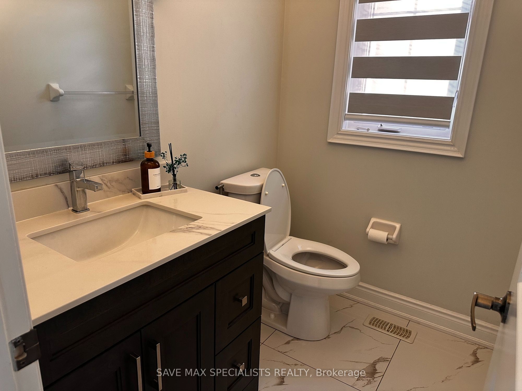 Unit Main - 7538 Saint Barbara Boulevard, Mississauga 5