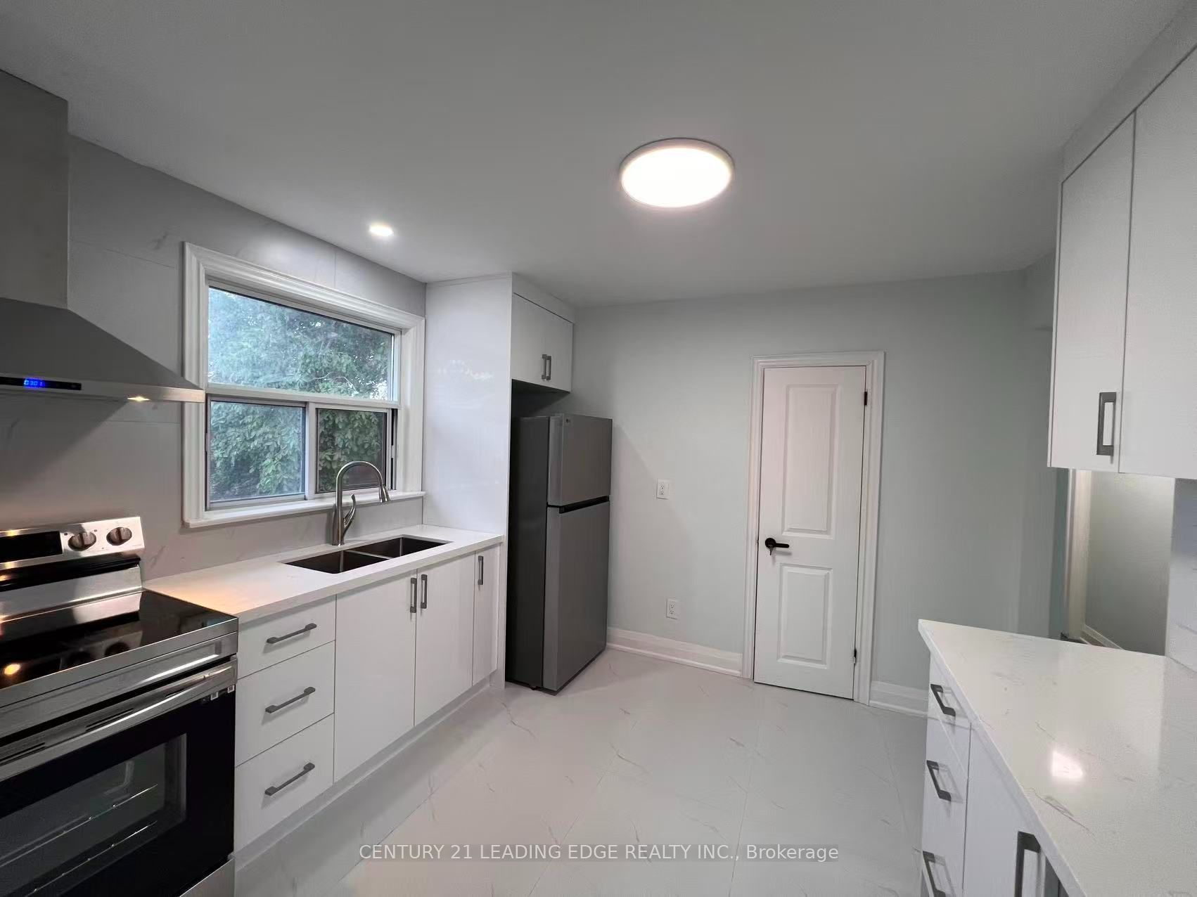 Unit 6 - 2719 Lake Shore Boulevard W, Etobicoke 4