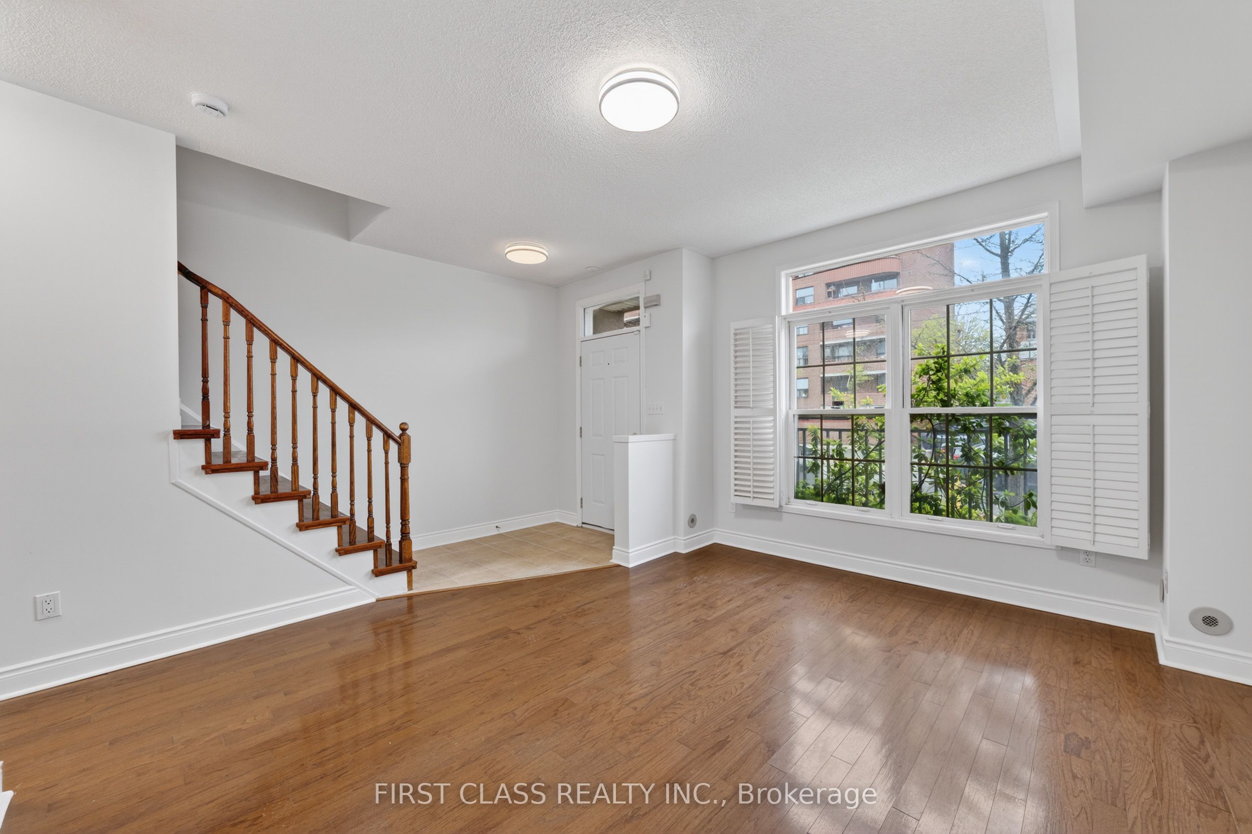 Unit 10 - 3076 Lake Shore Boulevard W, Etobicoke 5