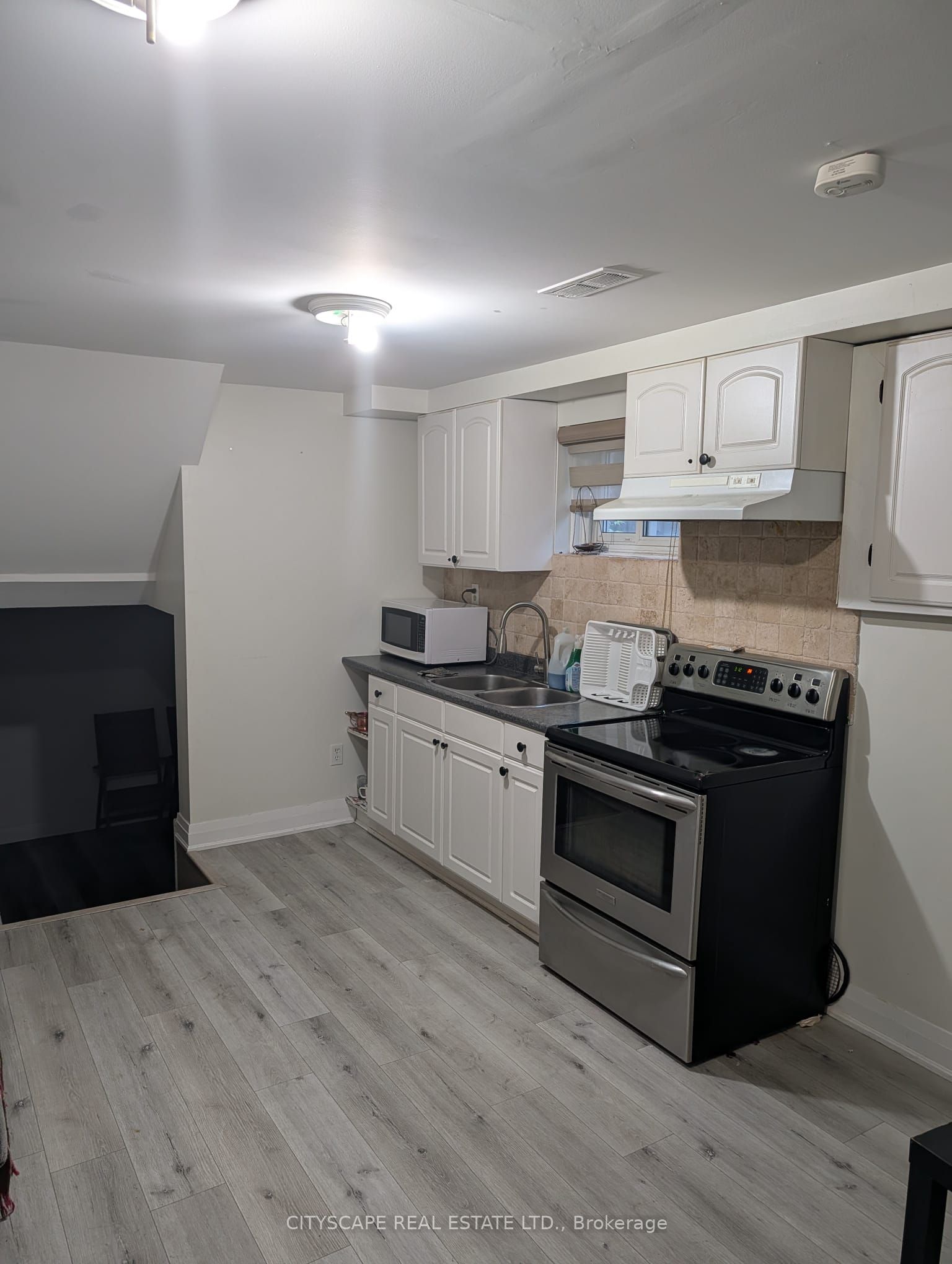 6393 Chaumont Crescent, Mississauga 5