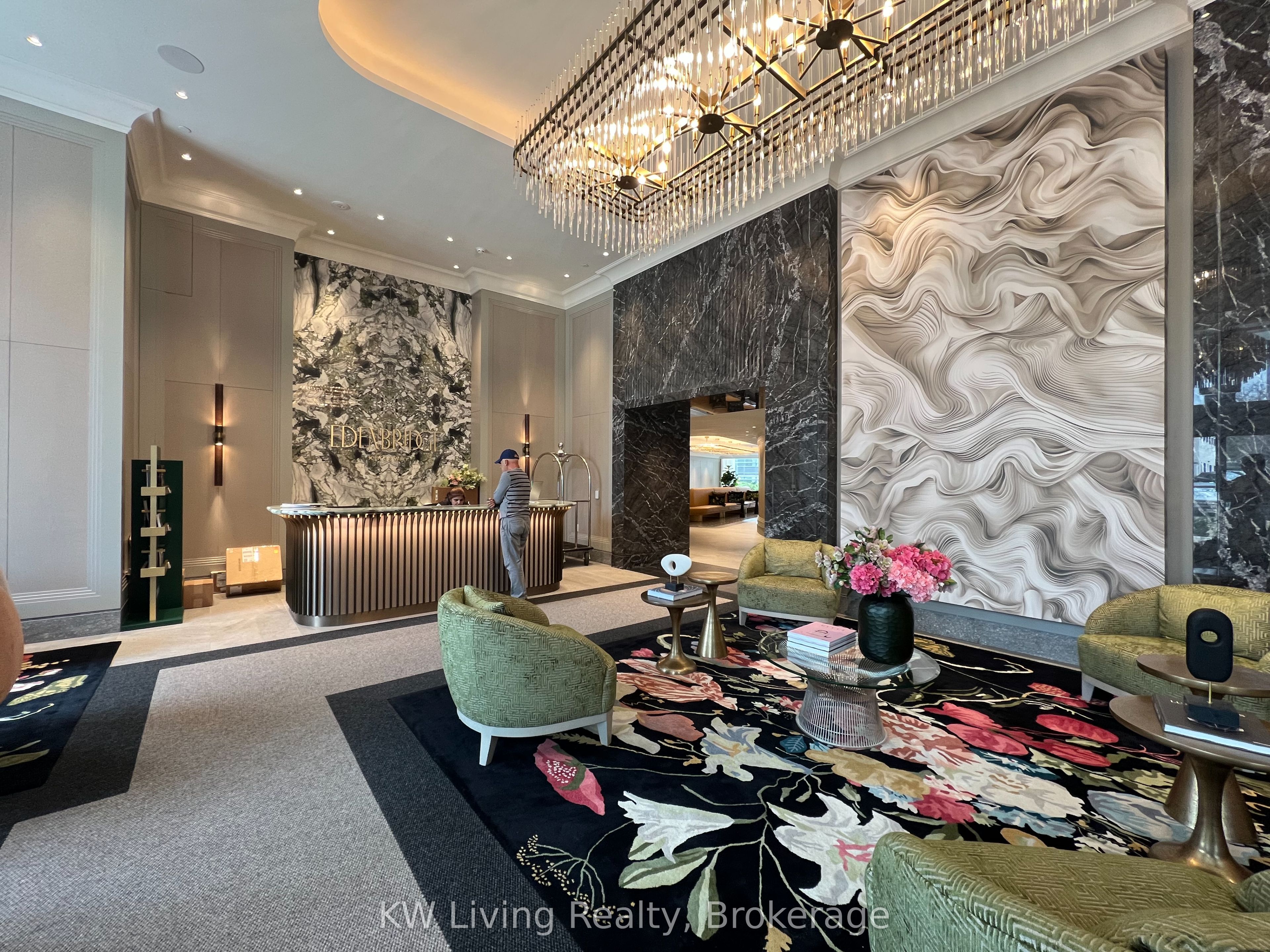 Unit 430 - 259 The Kingsway, Etobicoke 2