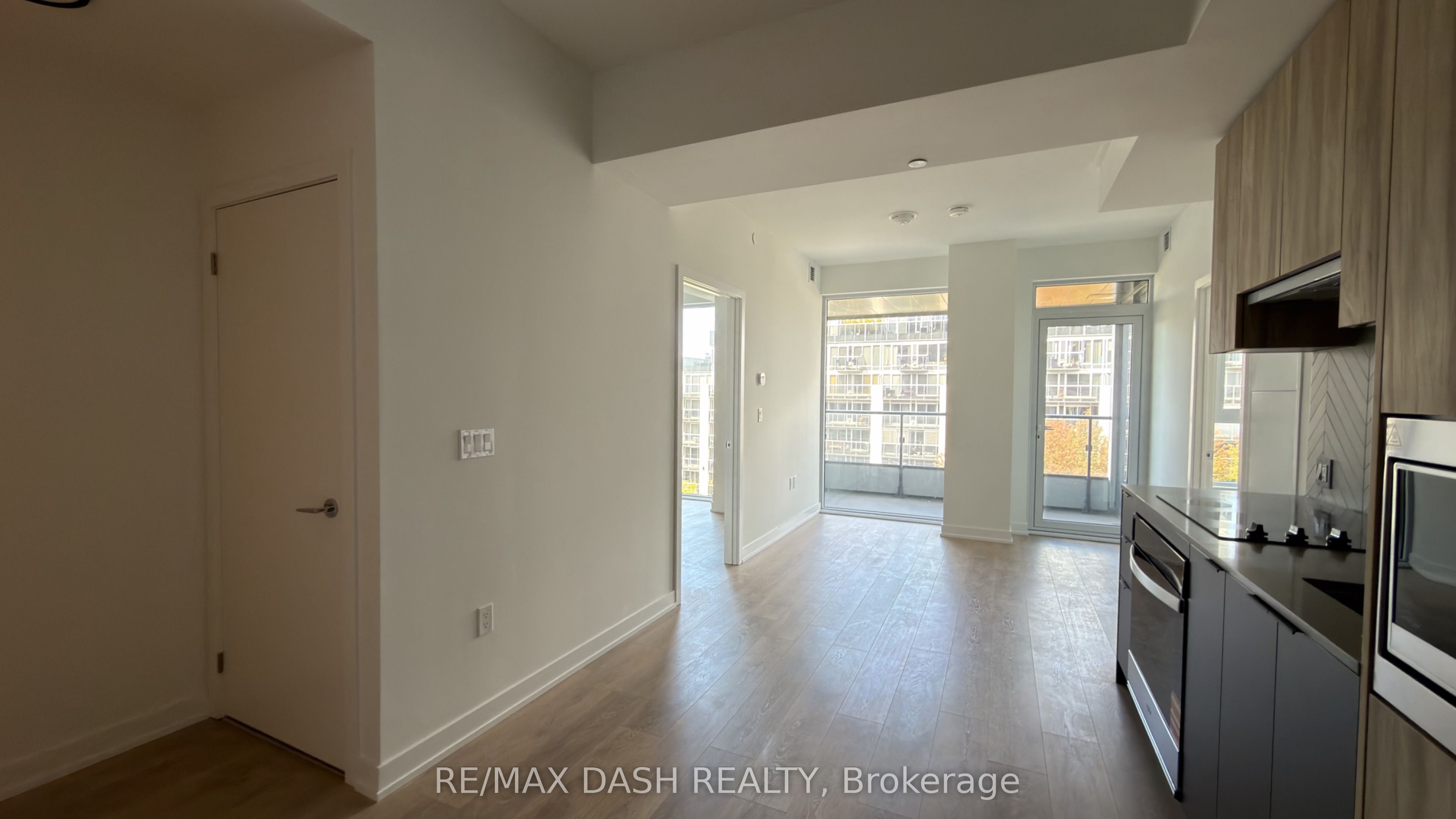 Unit 522 - 1037 THE QUEENSWAY Avenue, Etobicoke 5