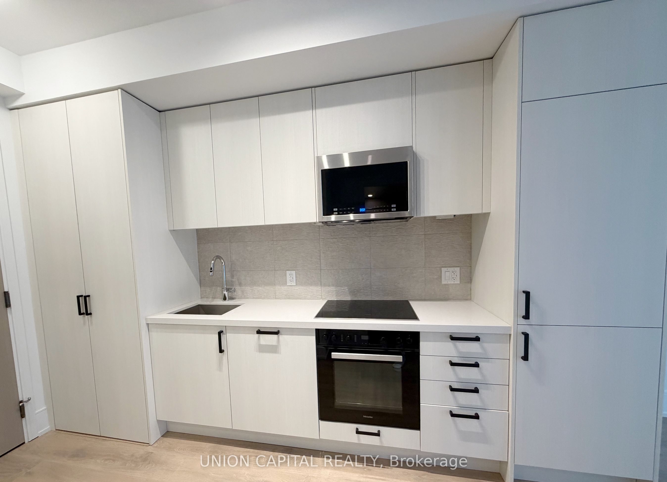 Unit 305 - 2450 Bloor Street, Toronto 5