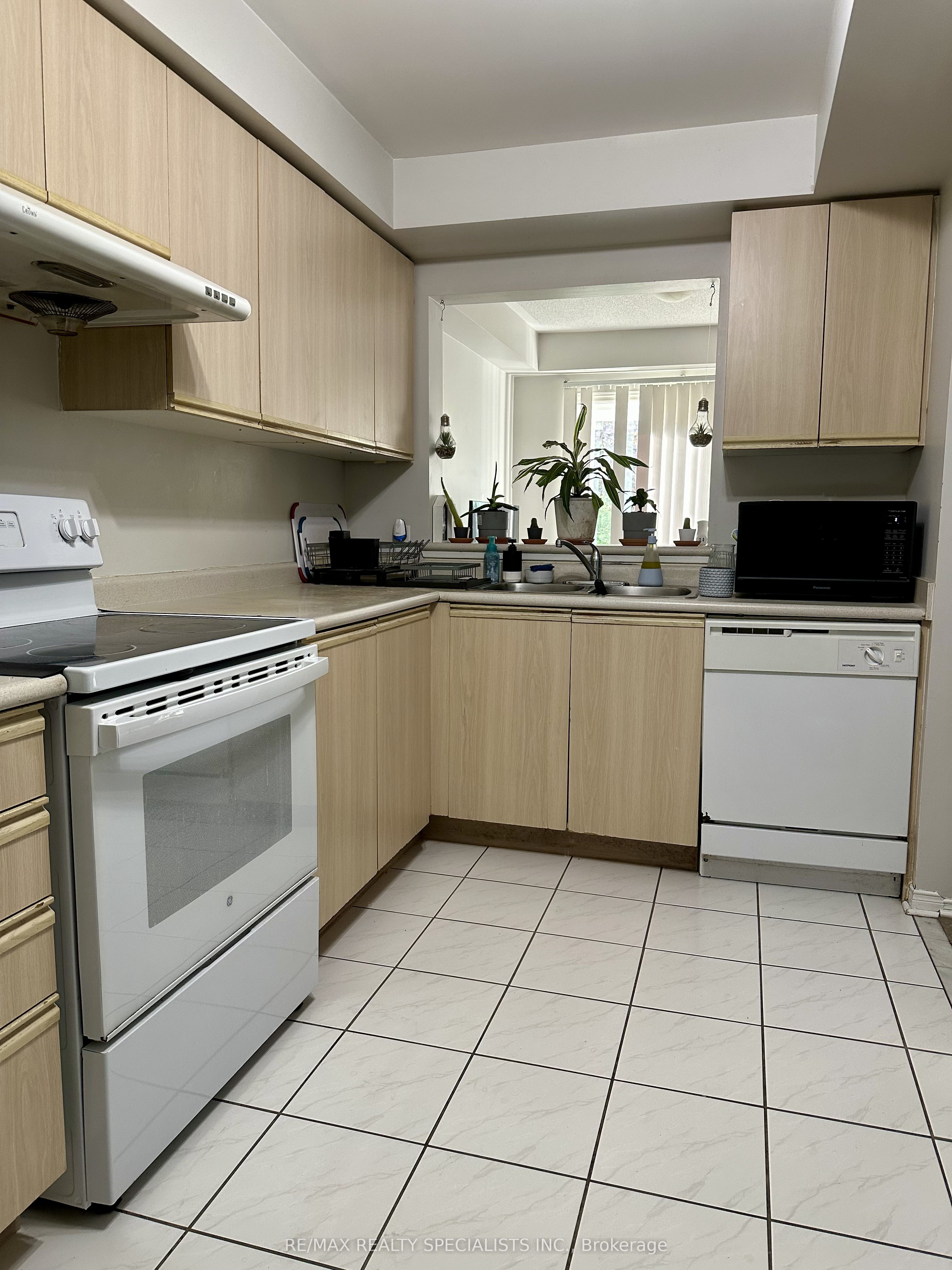 Unit 85 - 190 Forum Drive, Mississauga 4
