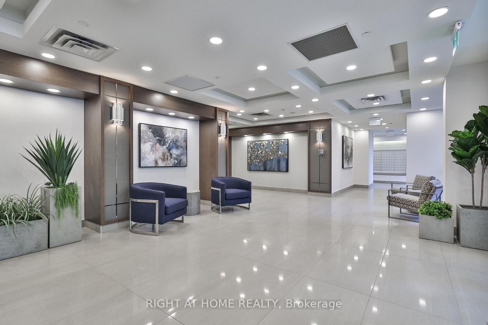 Unit 2402 - 3 Michael Power Place, Etobicoke 3