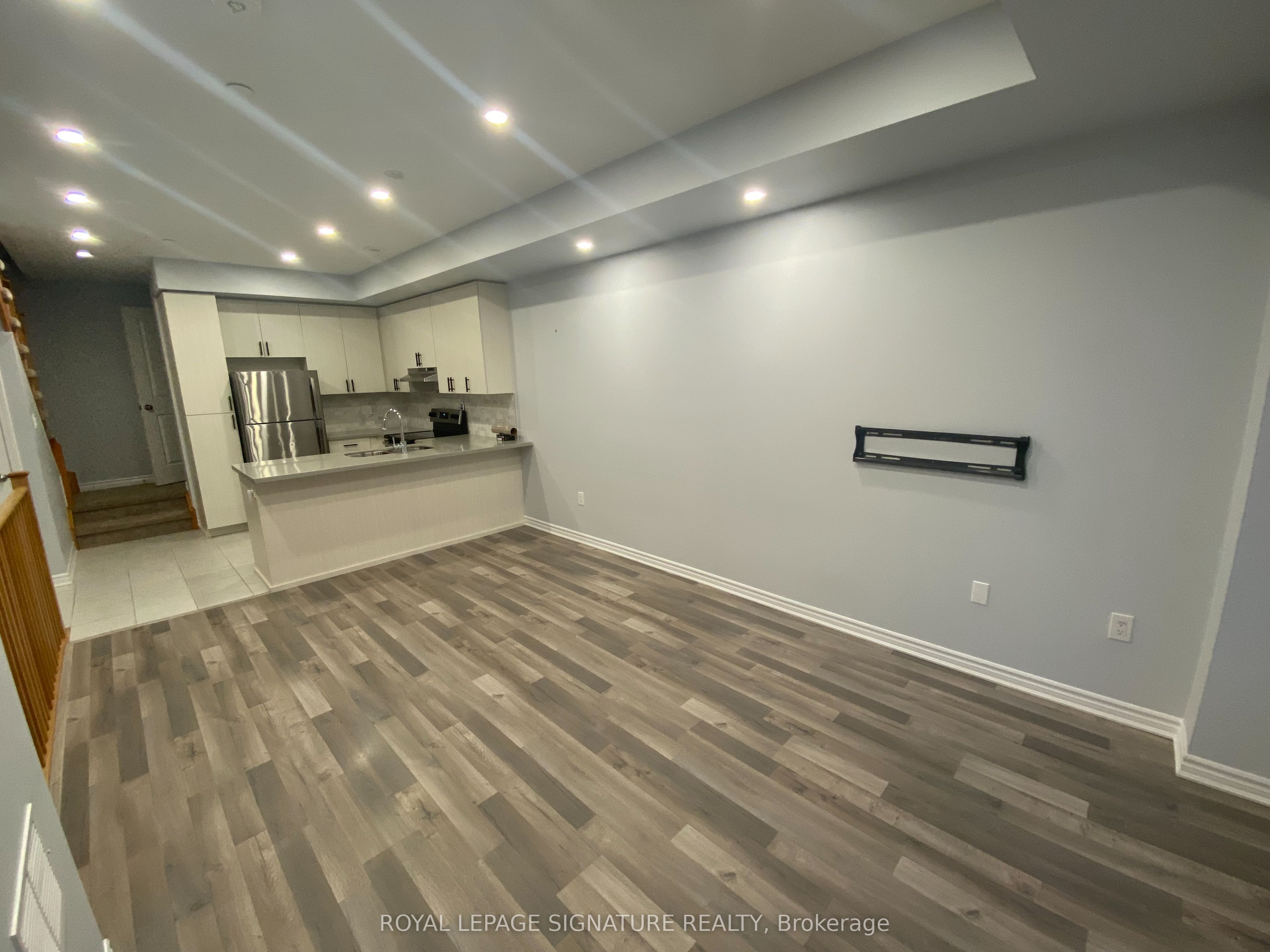 Unit 5 - 2285 Mcnab Lane, Mississauga 4