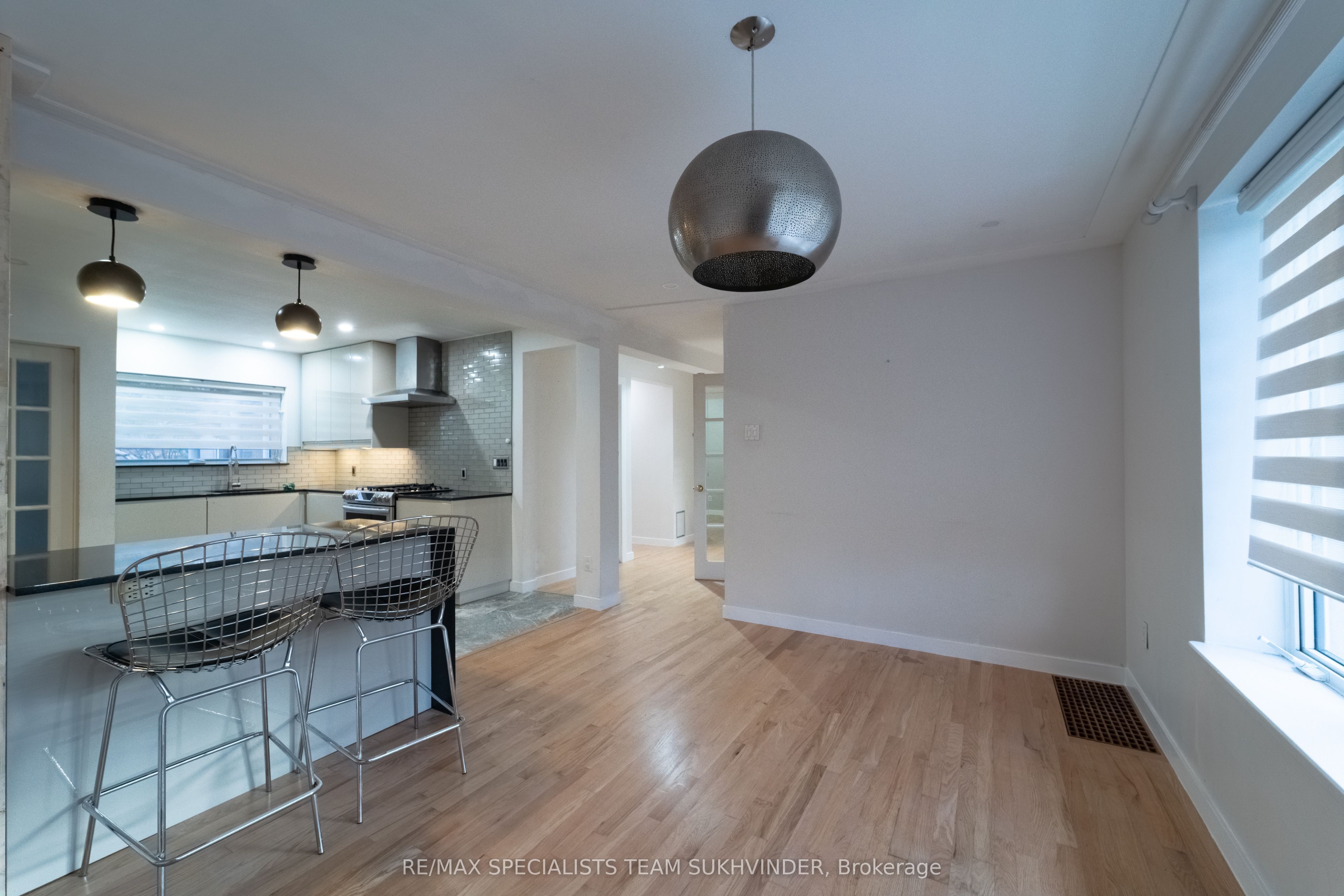 Unit Main - 79 Redwater Drive, Etobicoke 4