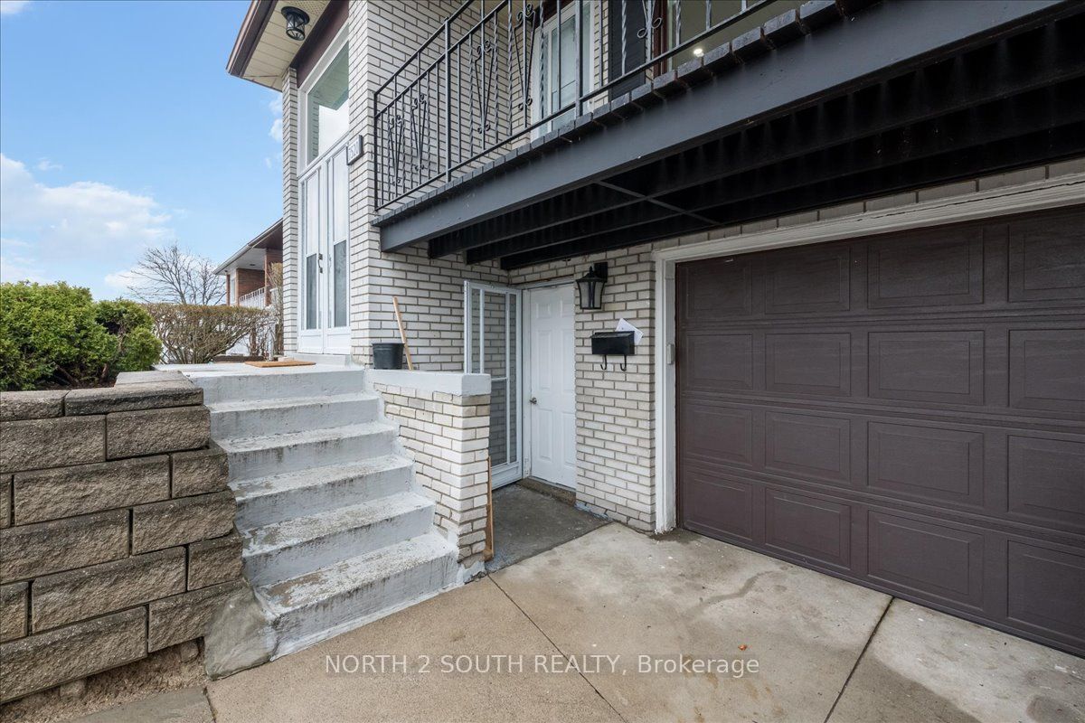 Unit Lower - 7520 Langworthy Drive, Mississauga 3