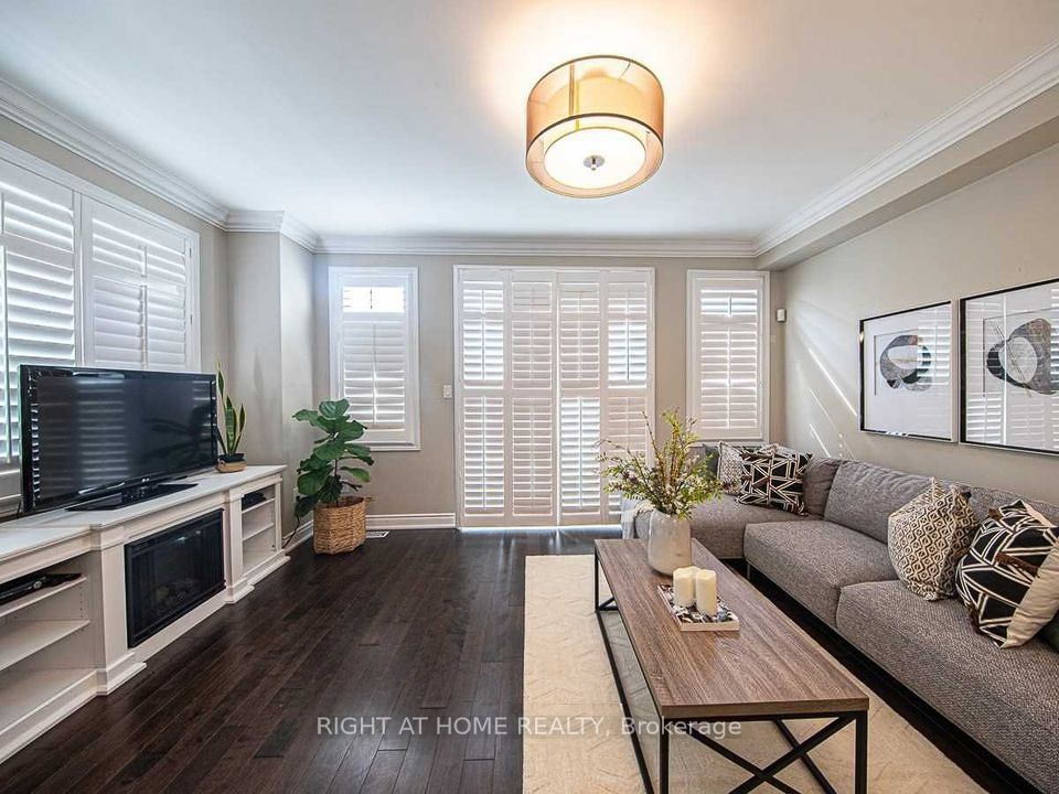 2468 Scholars Common, Burlington 4