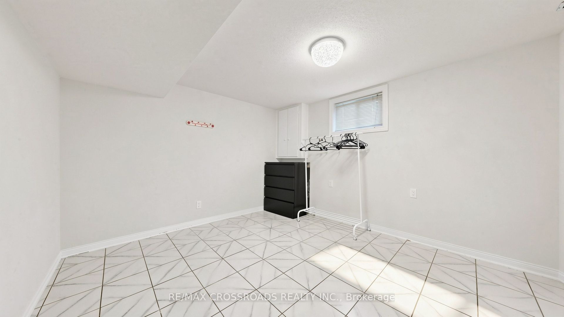 Unit 7 - 106 Stilecroft Drive, North York 5