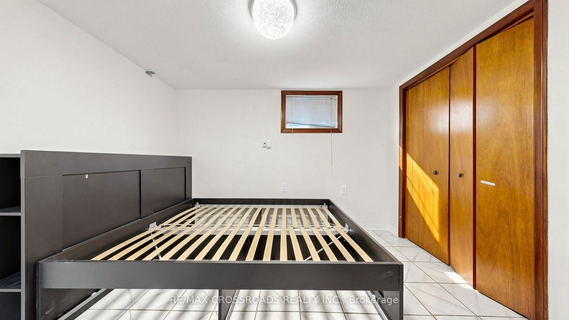 Unit 6 - 106 Stilecroft Drive, North York 5