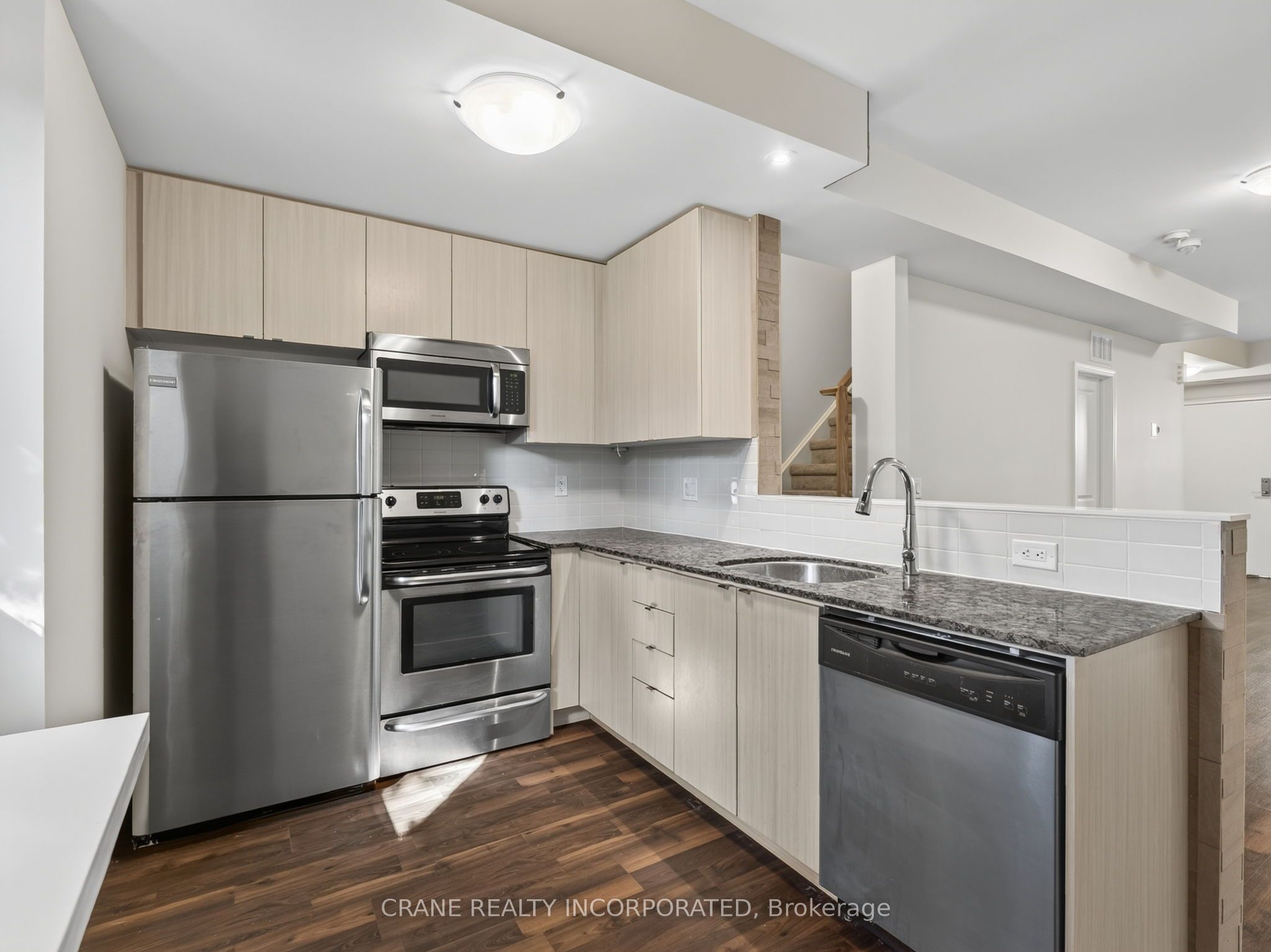 Unit 108 - 400 Hopewell Avenue, Toronto 5