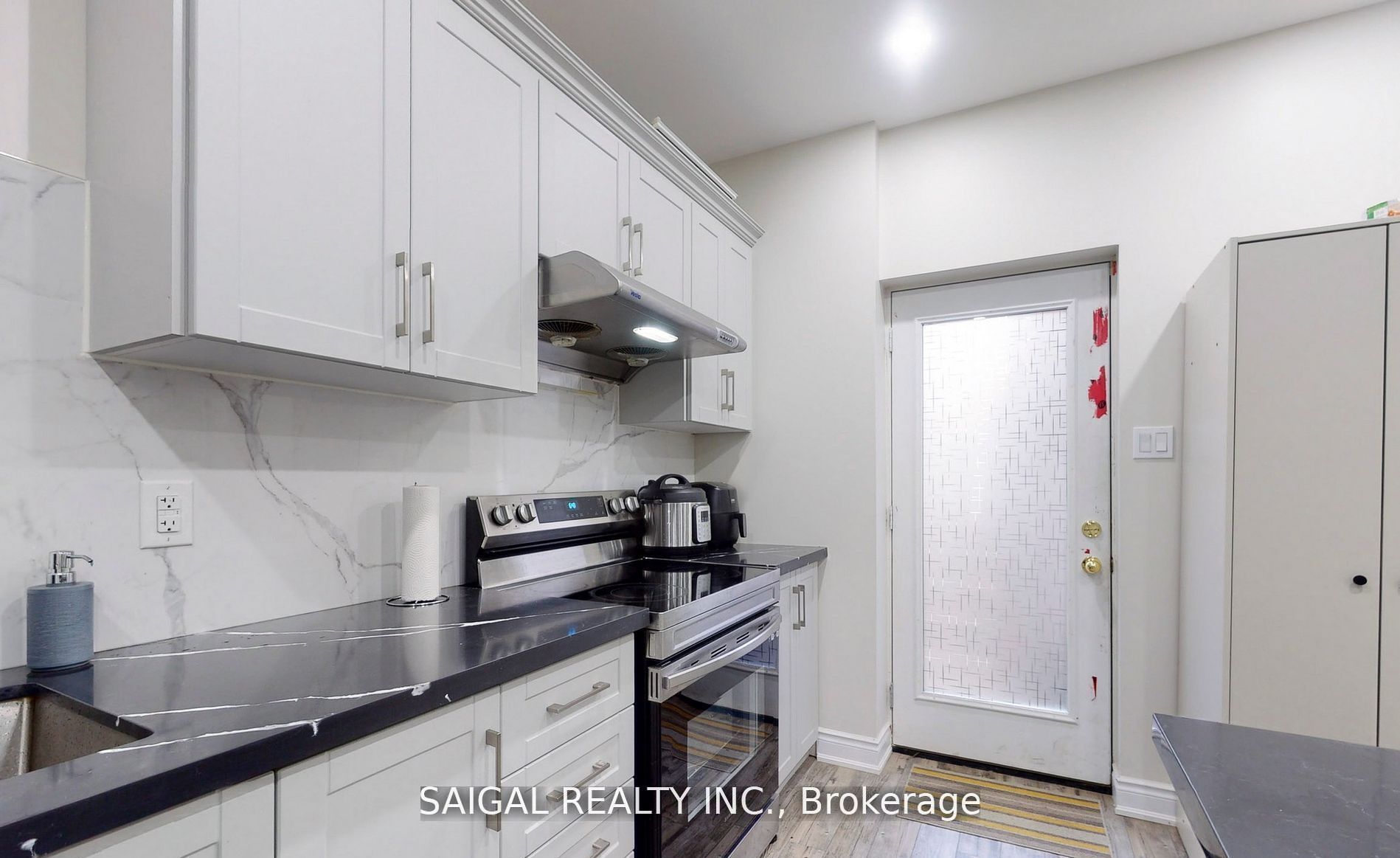 Unit Basement - 106 Portch Gate, Milton 2